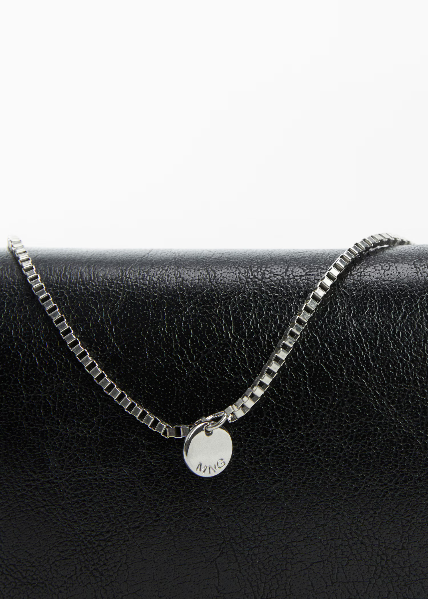 Flap chain bag | MANGO (US)