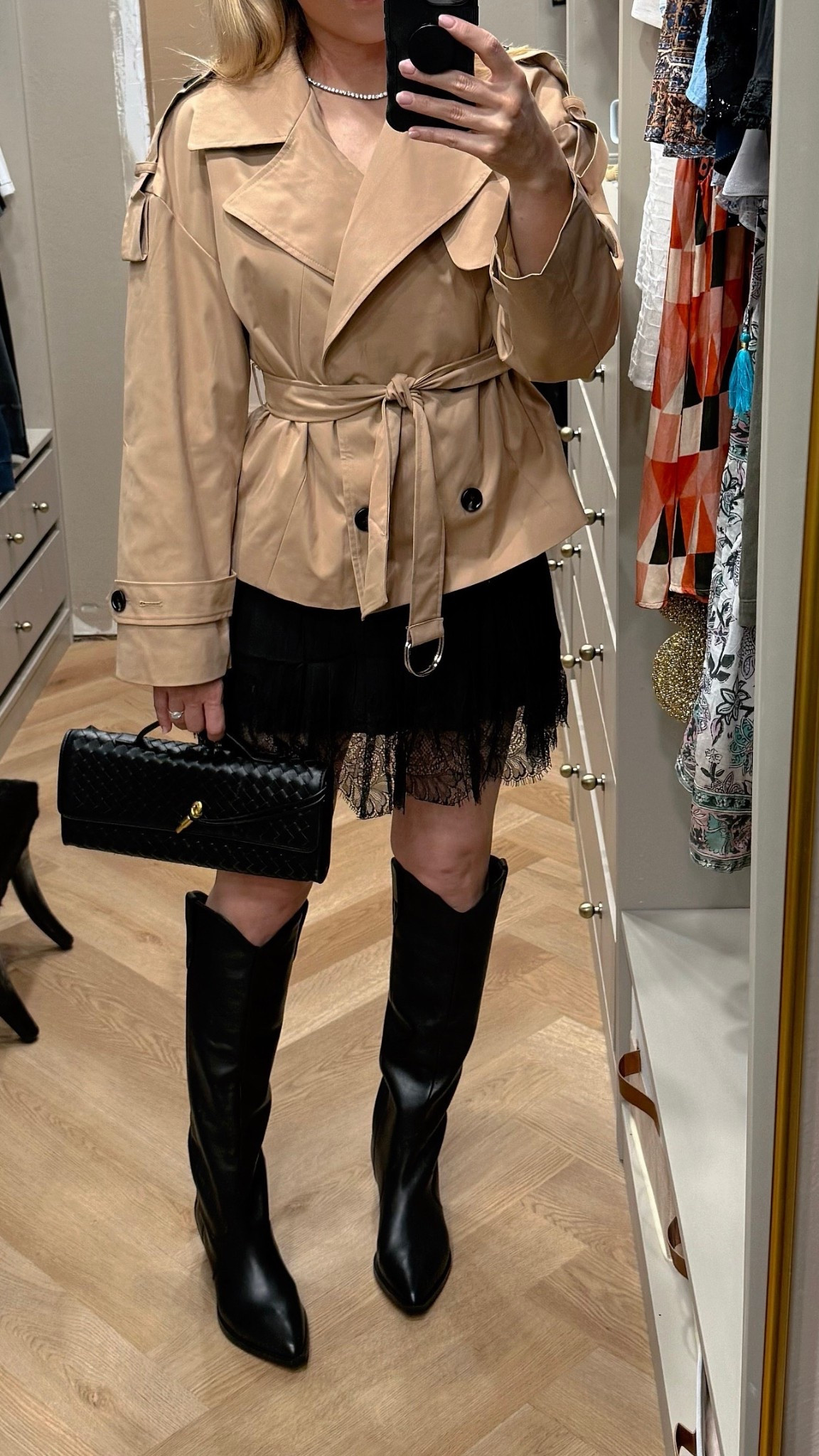 Amazon outfit
Amazon fashion
Lace skirt
Western boots
Bottega dupe
Black boots 