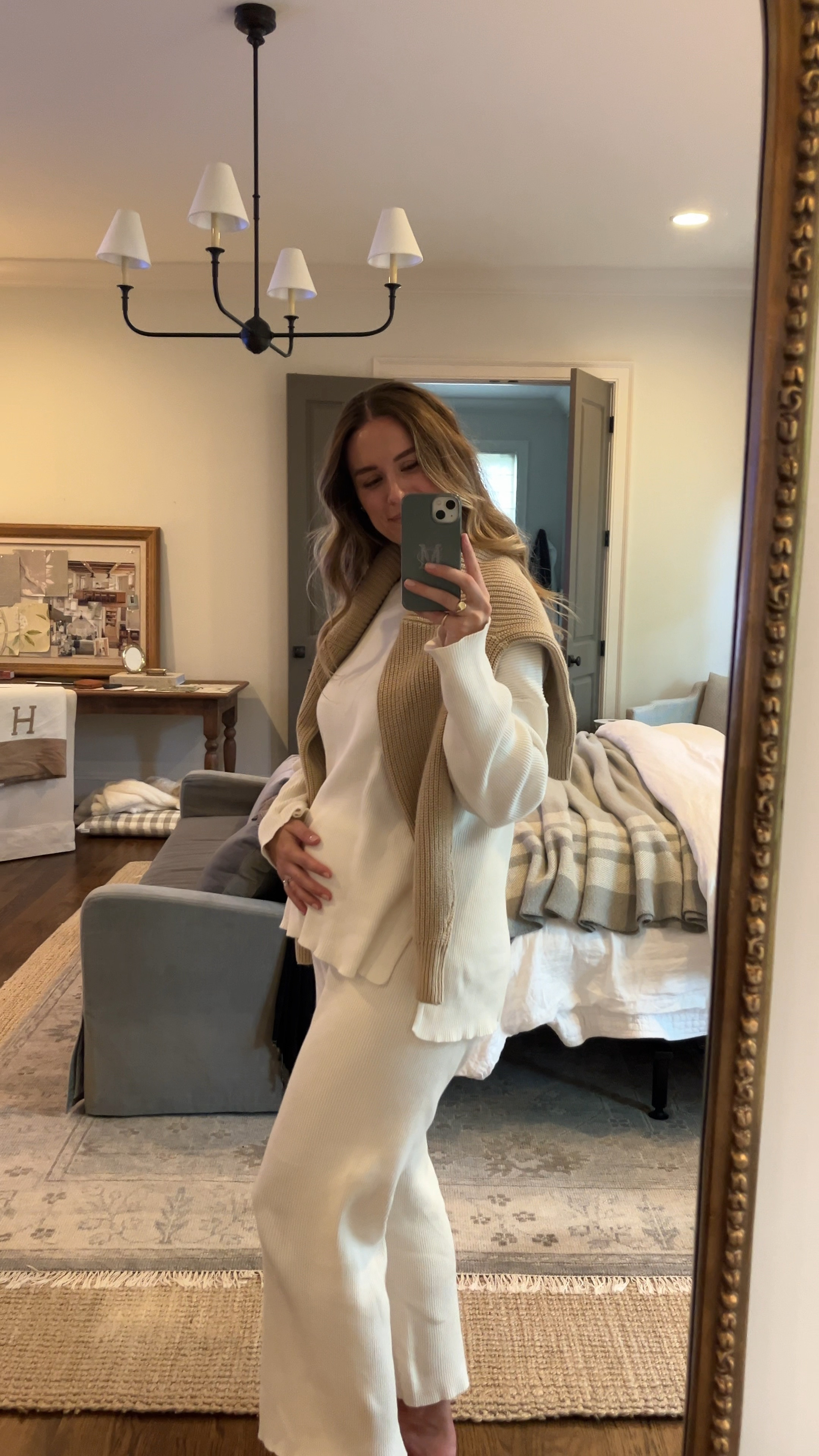 You can’t beat a chic knit set when you’re 7 months pregnant 

#LTKBump #LTKFindsUnder100