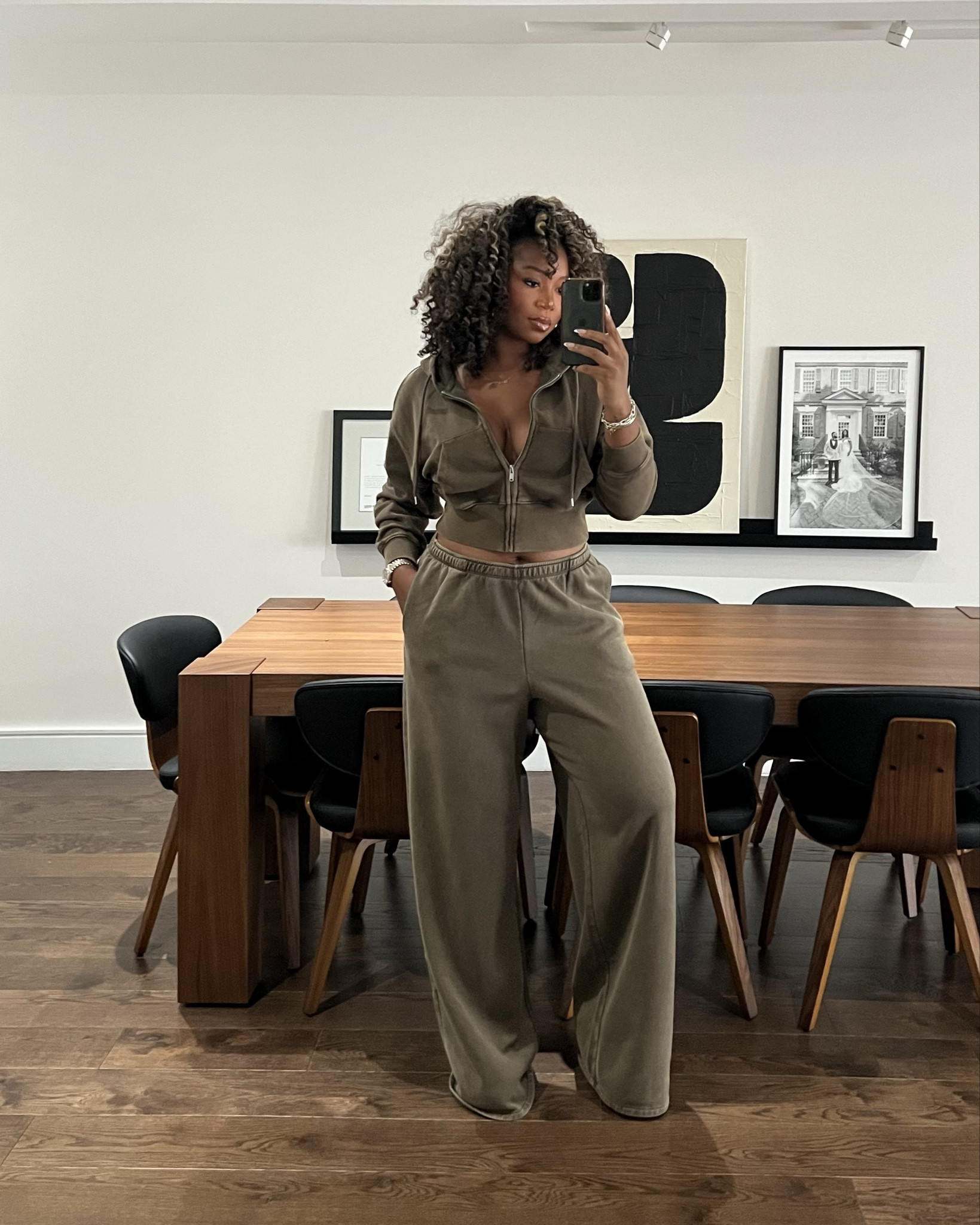 Tall girl friendly sweat suits!!! 😍😮‍💨✨
5’9 | 200 lbs size 12 USE MY CODE JANESHA15
Small petite top (to get my desired fit!!) and large tall sweatpants (the green and gray are XL tall and I love the fit but actually a little long for me, I am wearing 3 inch platform crocs in the pic so if you’re 6’0 these will be great for you!!!) 

#LTKTravel #LTKMidsize #LTKStyleTip