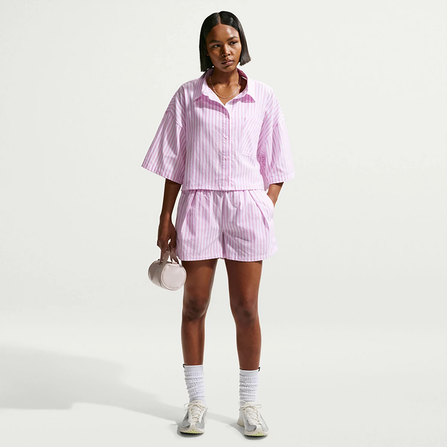 Nike Women's Sportswear Chill Poplin Loose Mid-Rise Stripe Shorts 4 in | Academy Sports + Outdoors