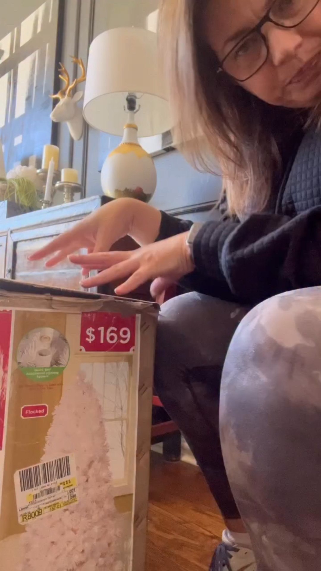 🎄✨ **Don’t throw it out—transform it!**

If you’ve got an old Christmas tree sitting around , you can a_absolutely_ bring it back to life. 💡

This tree was my mom’s — she cut off the original lights, and instead of tossing it, I set it up in my dining room and added my own. The result? A bright, elegant tree that looks brand new!

If you have a white tree, here’s the secret: **use clear wire lights** so they disappear into the branches. On this 7.5 foot tree, I used a **20 ft clear wire cluster light on the trunk** and **2–3 snake lights** on the branches for that full, even glow.

✨ You don’t need a new tree. You just need the right lights.

Comment **“lights”** for links to shop the clear wire options and watch my full **YouTube tutorial: _How to Put Lights on a Christmas Tree – Ultimate Zig-Zag Technique_**
Or subscribe on YouTube **\@HolidayHangups** for more Christmas lighting magic!

#ChristmasTreeDecorating #HolidayHangups #ClusterLights #SnakeLights #ChristmasDecor #ChristmasTreeLights #ChristmasMakeover #WhiteChristmasTree #DIYChristmasDecor #flockedtree #christmastree #christmas