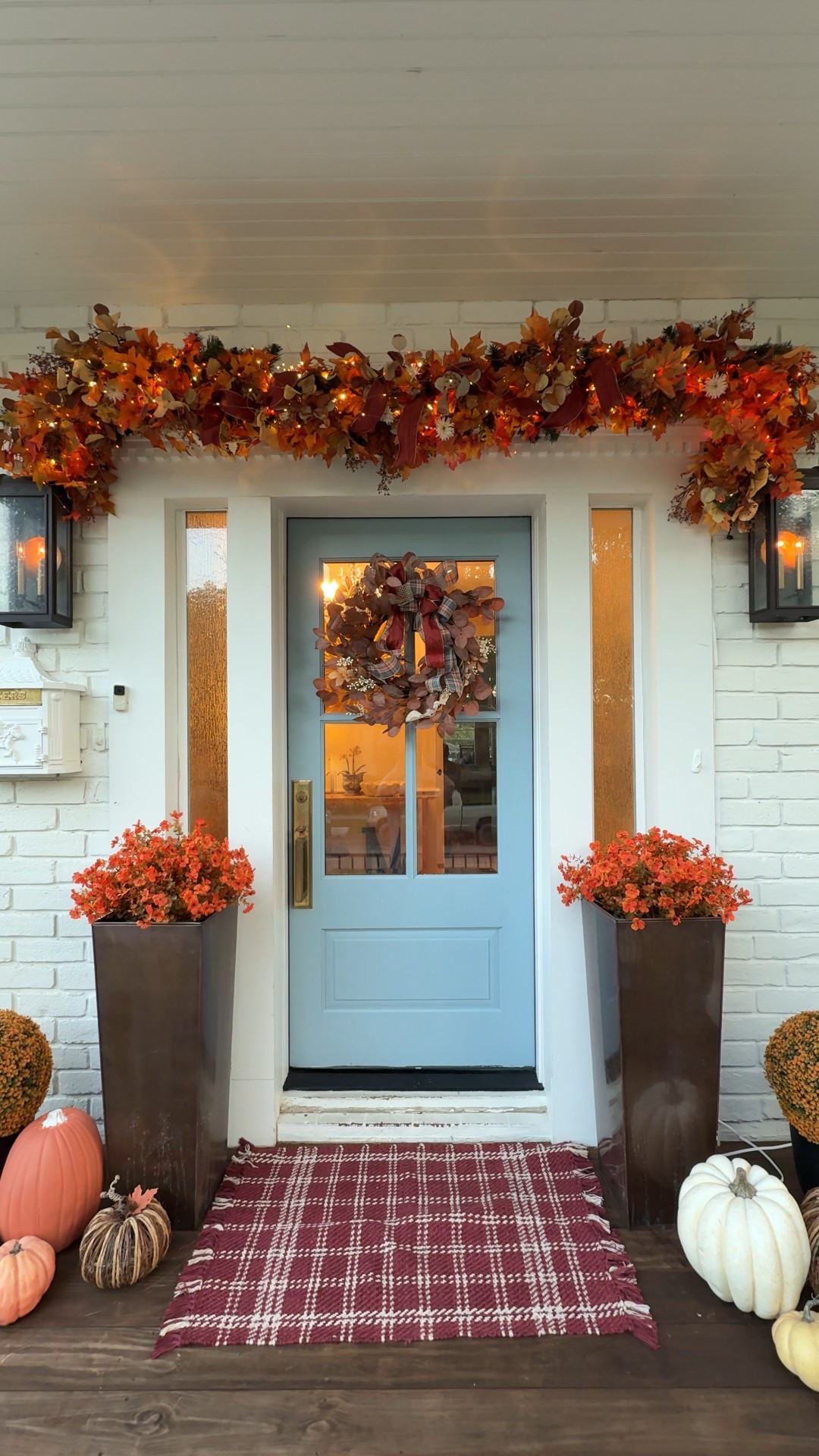 Front porch glow-up alert! 🎃🍁 

#FallPorch #FrontPorchDecor #CozyVibes #FallVibes #PorchMakeover #HomeDecorIdeas #SeasonalDecor #AutumnVibes #PumpkinEverything #PorchGoals #HomeInspo #OutdoorLiving #PorchStyle #FallDecor2025 #PorchDecorIdeas #ReelsInspo #InteriorAndExterior #HomeDesign #DecorInspo #SweaterWeatherDecor #LuxuryHomeDecor #PorchTransformation #DIYPorchDecor #CozyCorners #AutumnInspo

#LTKFindsUnder50 #LTKHome #LTKSeasonal