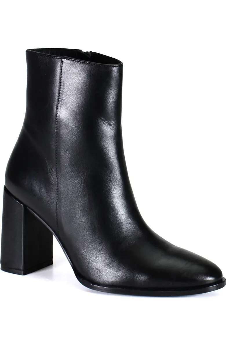 TRAV LER Sleek Leather Ankle Bootie | Nordstrom