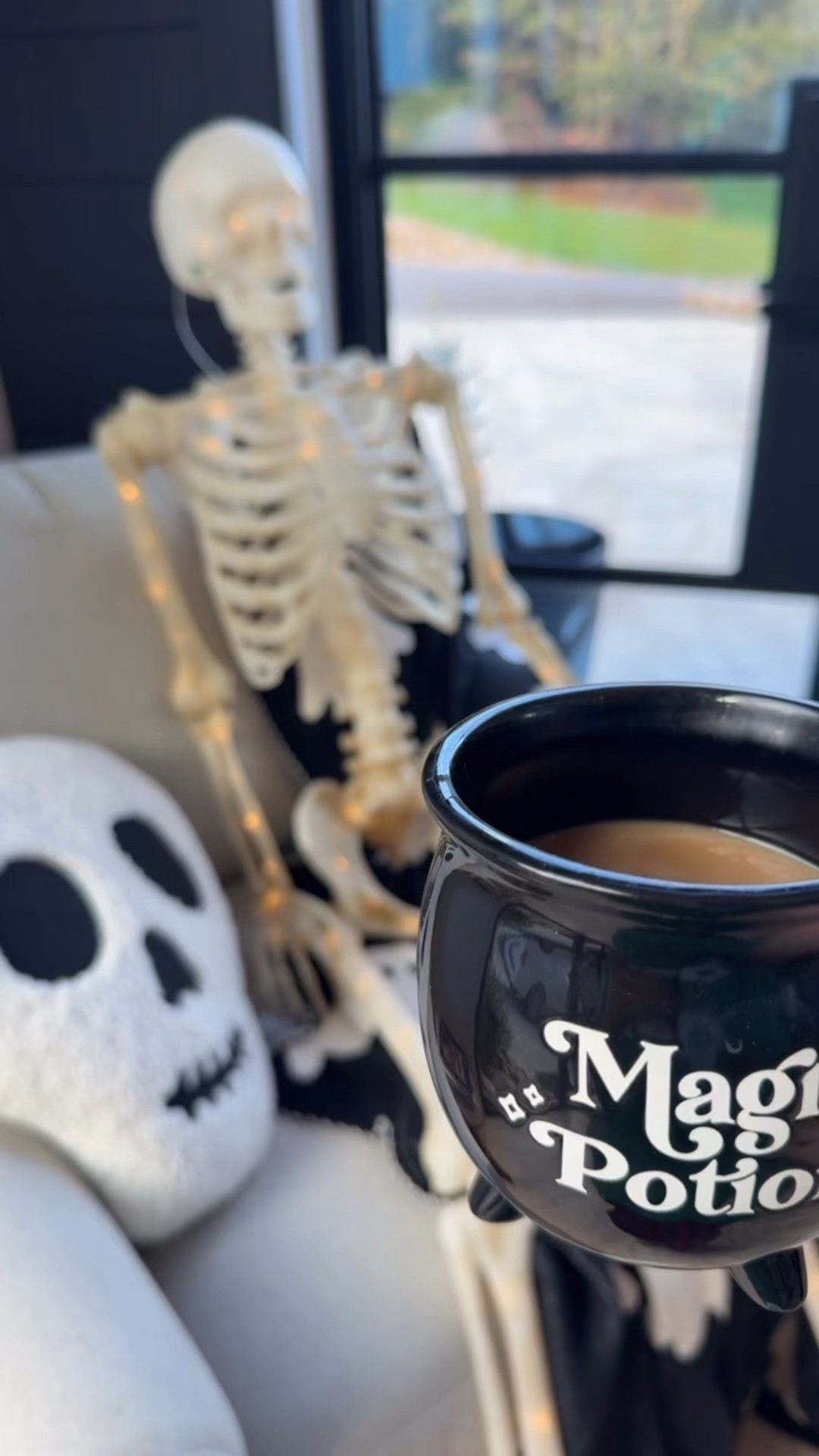 I’m loving the 5’ twinkling skeleton!  He’s under $40 and so cute!!

#LTKSeasonal #LTKHome #LTKFindsUnder50