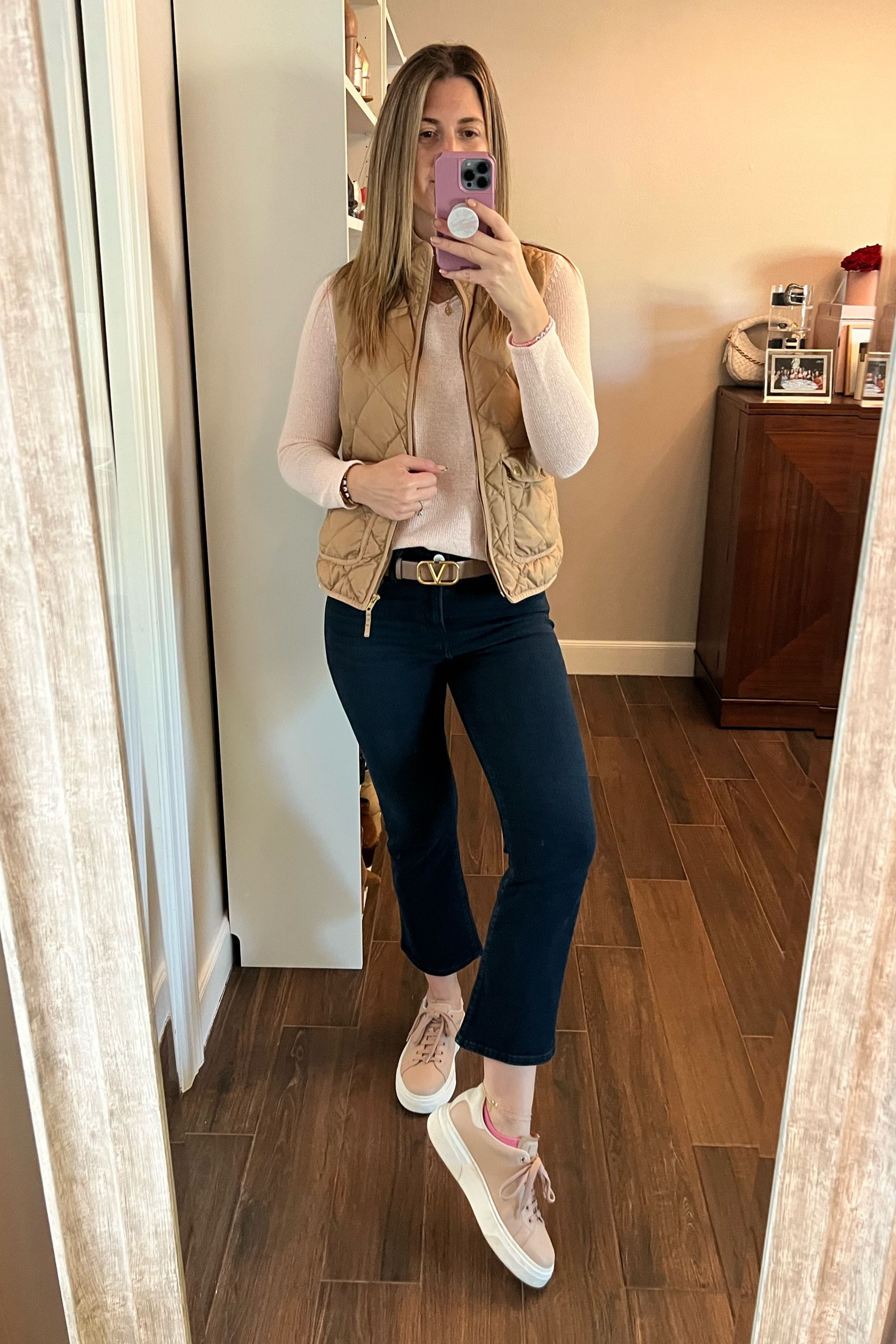 Transitional pieces like thin knits and quilted vests help you get through that funky in between weather where it can be 50 in the morning but go up to 80! 😝 Check out some of my current faves. 

Sweater runs TTS. Wear a size small.
Jeans run TTS. Wearing a 28.

#LTKstyletip #LTKSeasonal