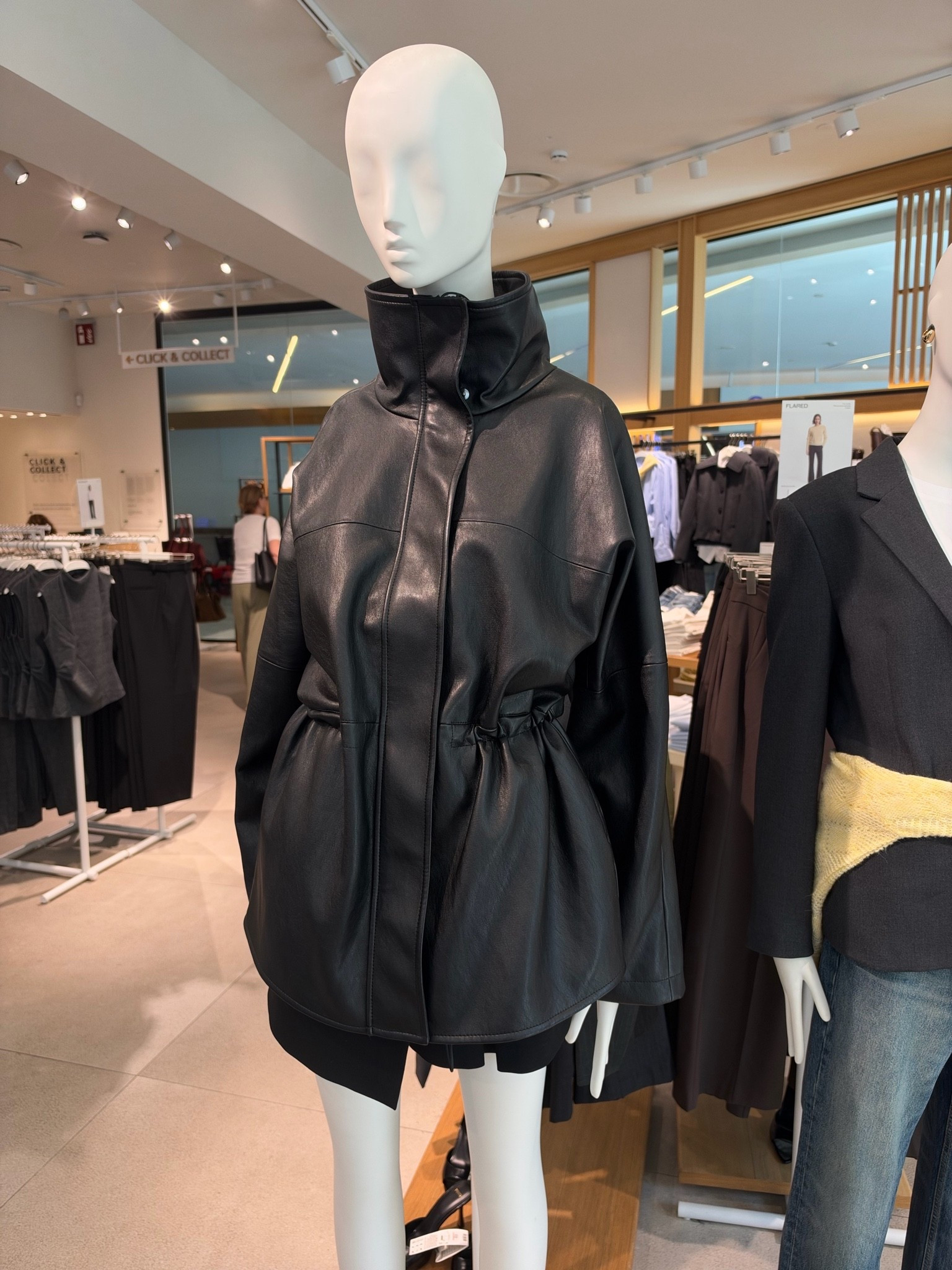 CINCHED WAIST LEATHER JACKET👏🏼👏🏼👏🏼👏🏼👏🏼 well done Mango!
