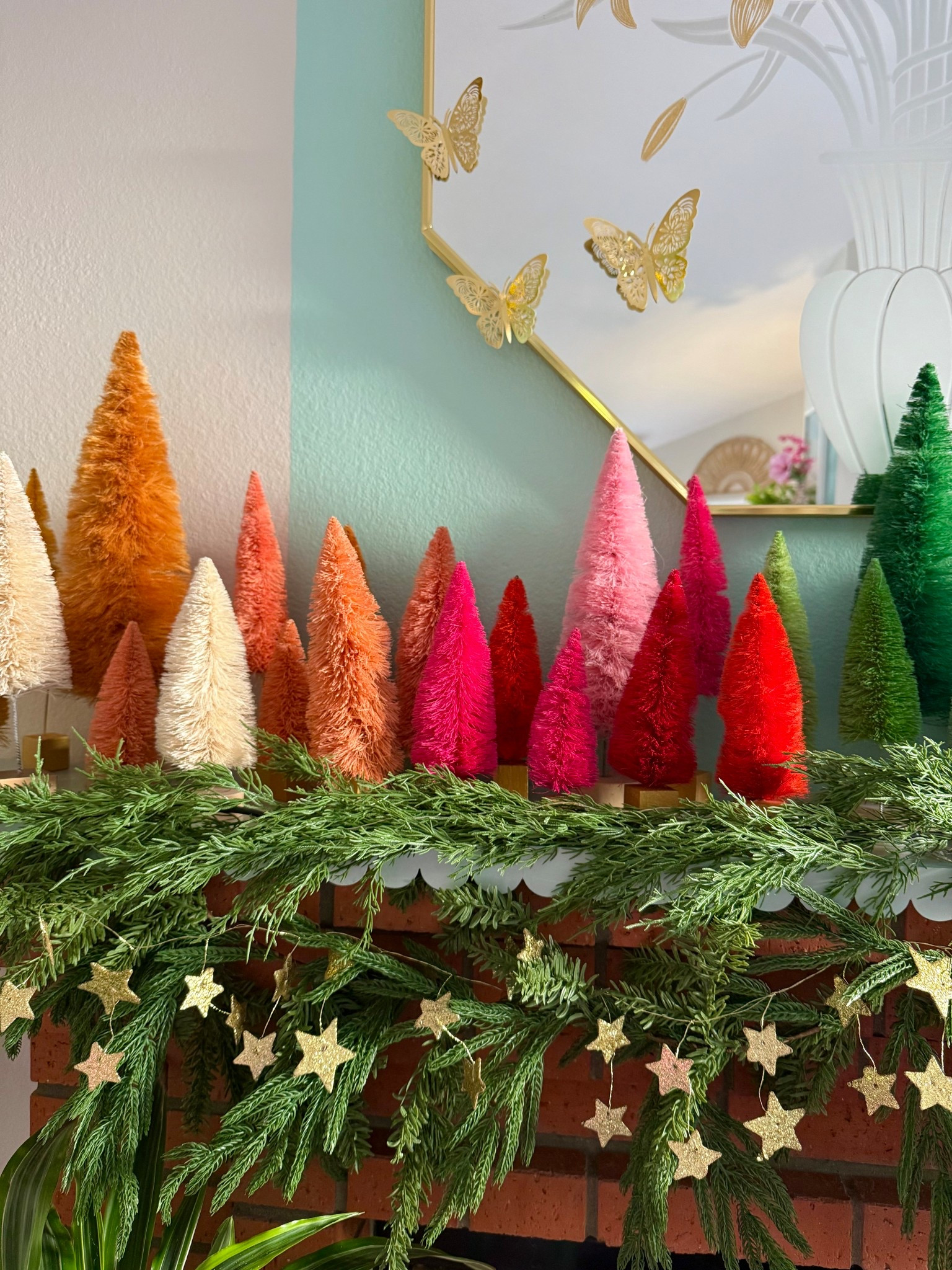 Holiday Garland 

#LTKHoliday #LTKStyleTip #LTKSeasonal