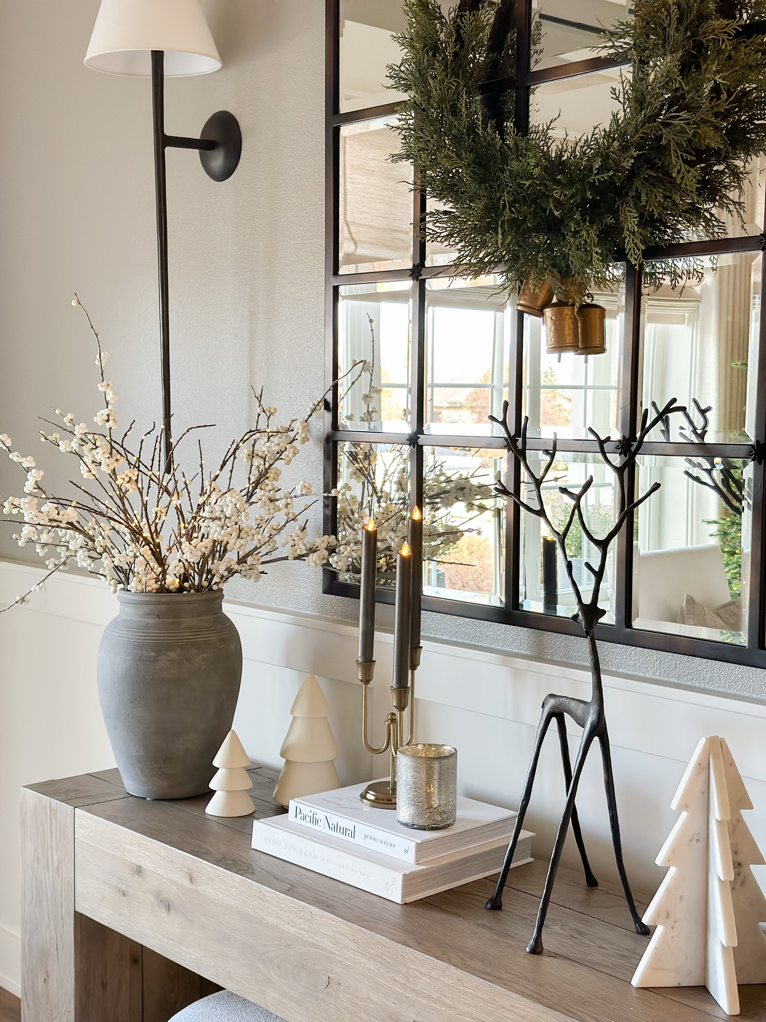 Christmas Home
Console table styling
Holiday Home


#LTKHome #LTKSeasonal