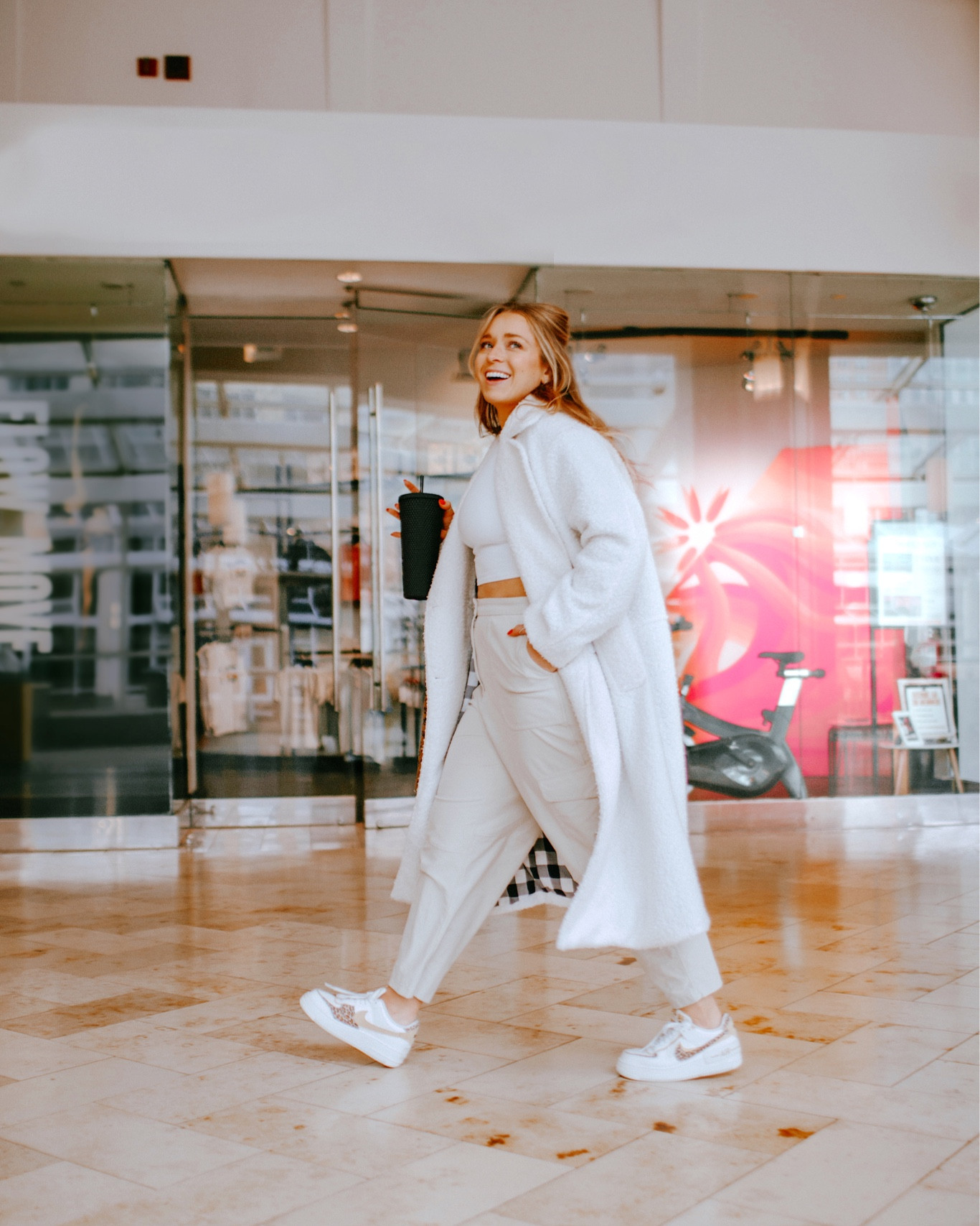 On the move ☺️ 

#LTKtravel #LTKstyletip #LTKSeasonal