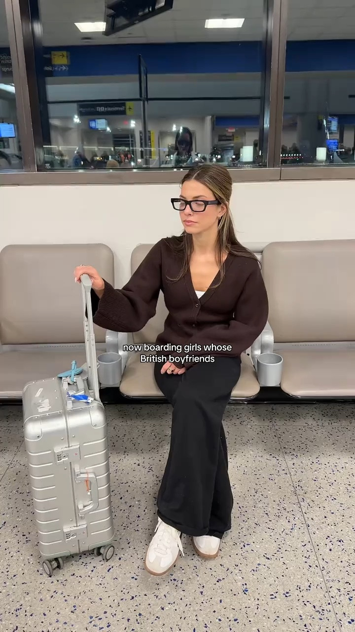 airport OOTD 🤍✈️ 

 