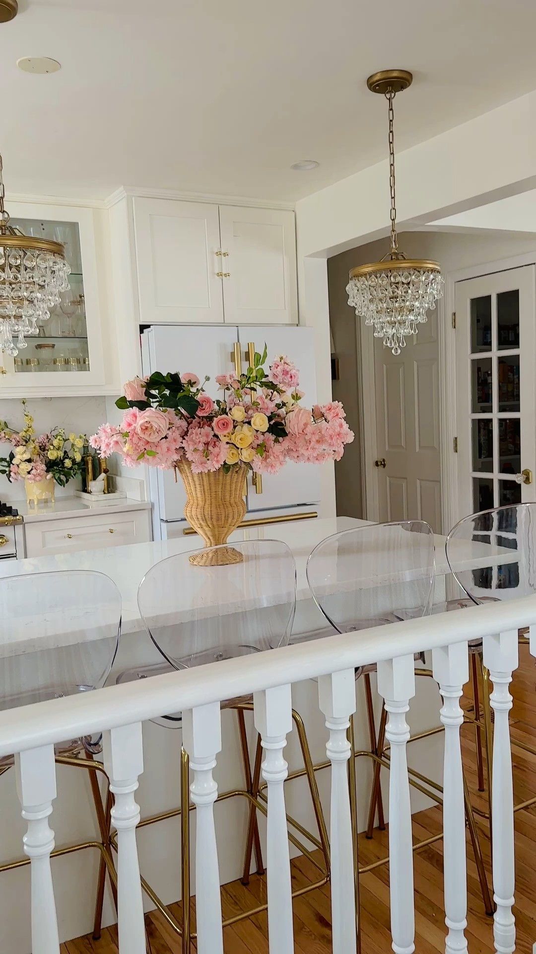 Kitchen Island Floral Arrangement

#LTKSeasonal #LTKSpringSale #LTKHome