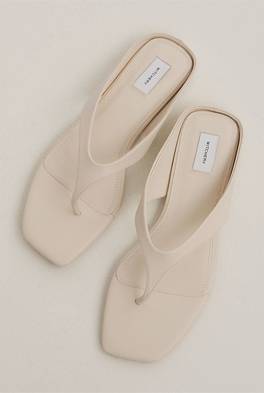 Elana Slides | Witchery (AU)