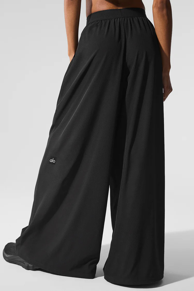 Mesh Mirage Trouser - Black | Alo Yoga (US)