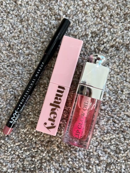 NYX Lip Liner: nude pink 
Cosmakery lipstick: locket 
Dior lip oil: 001 pink 


#LTKbeauty