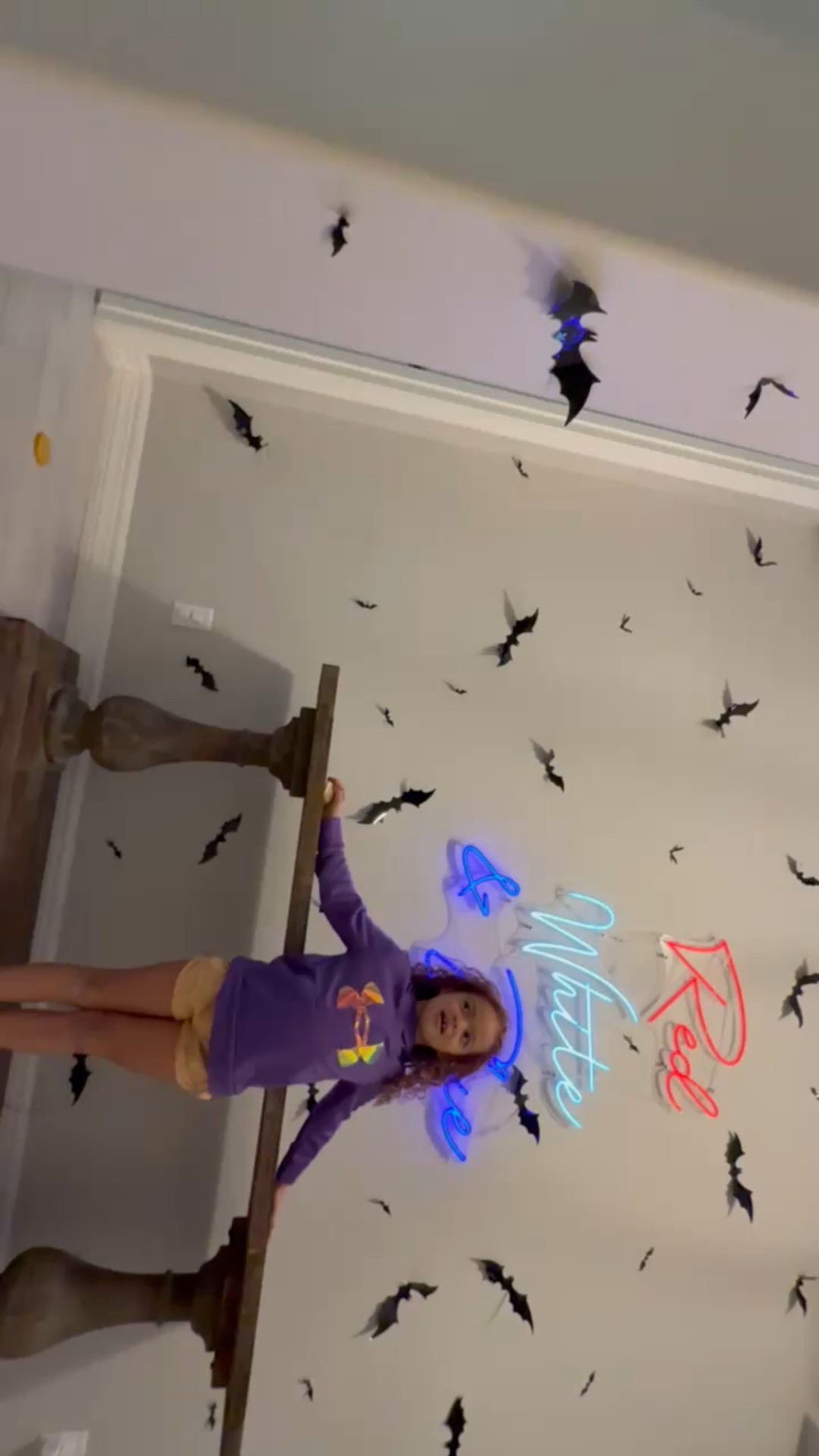 I can’t stop decorating 😅 🦇👻💀🎃🕷️


#halloween #falldecor #halloweendecor 

#LTKHome #LTKSeasonal #LTKHalloween