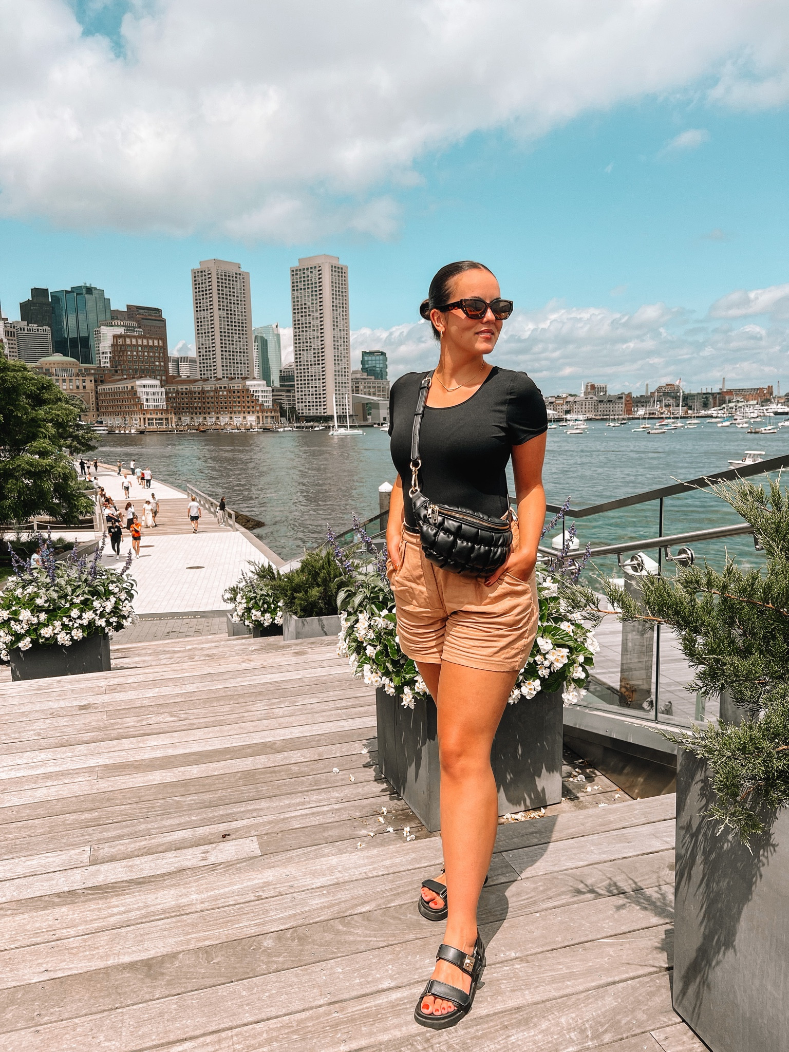 Neutral style, summer style, linen shorts, travel style 🖤

#LTKshoecrush #LTKstyletip #LTKSeasonal