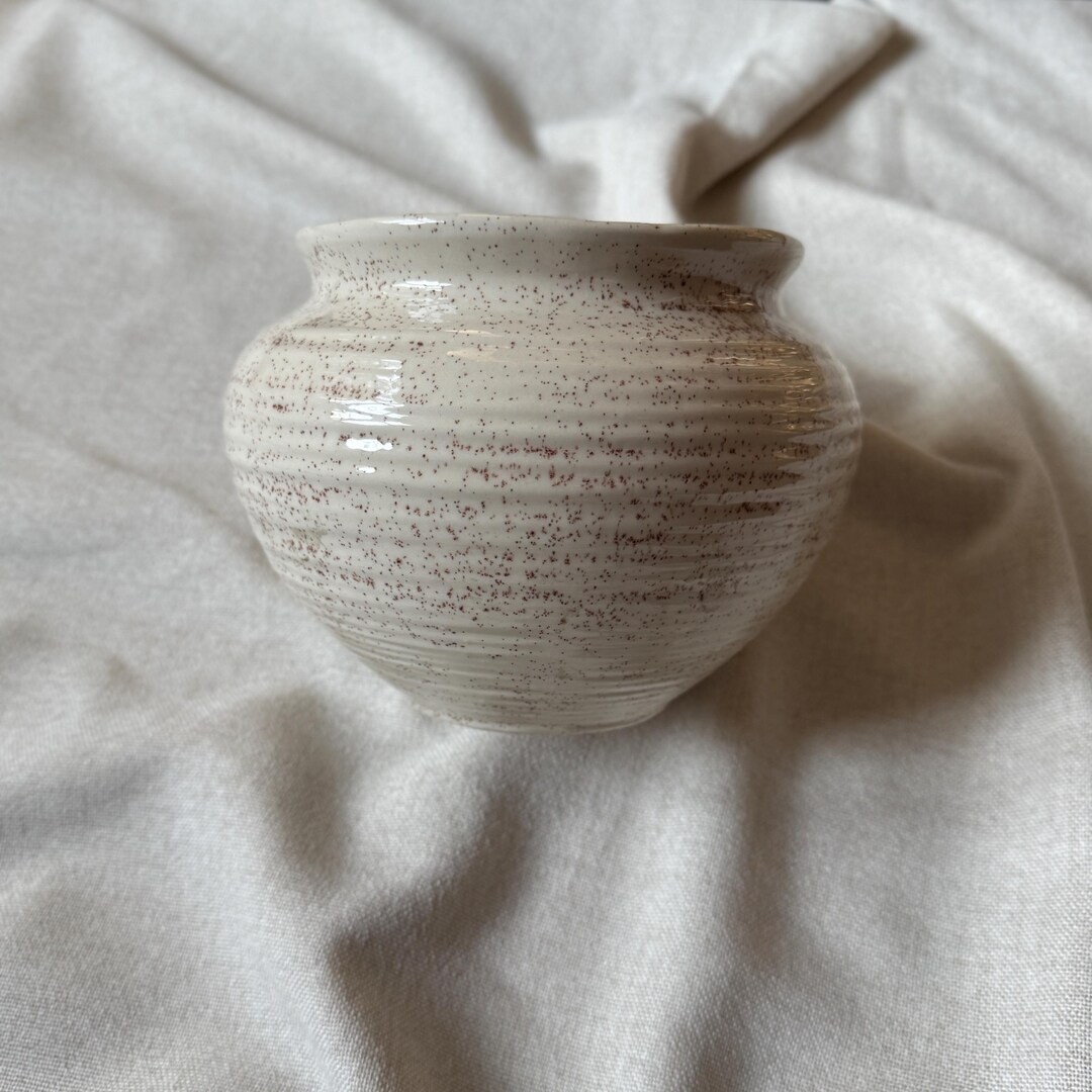 Vintage Speckled Studio Pottery Vase | Hand-thrown Ceramic Bowl With Ribbed Texture - Etsy | Etsy (US)