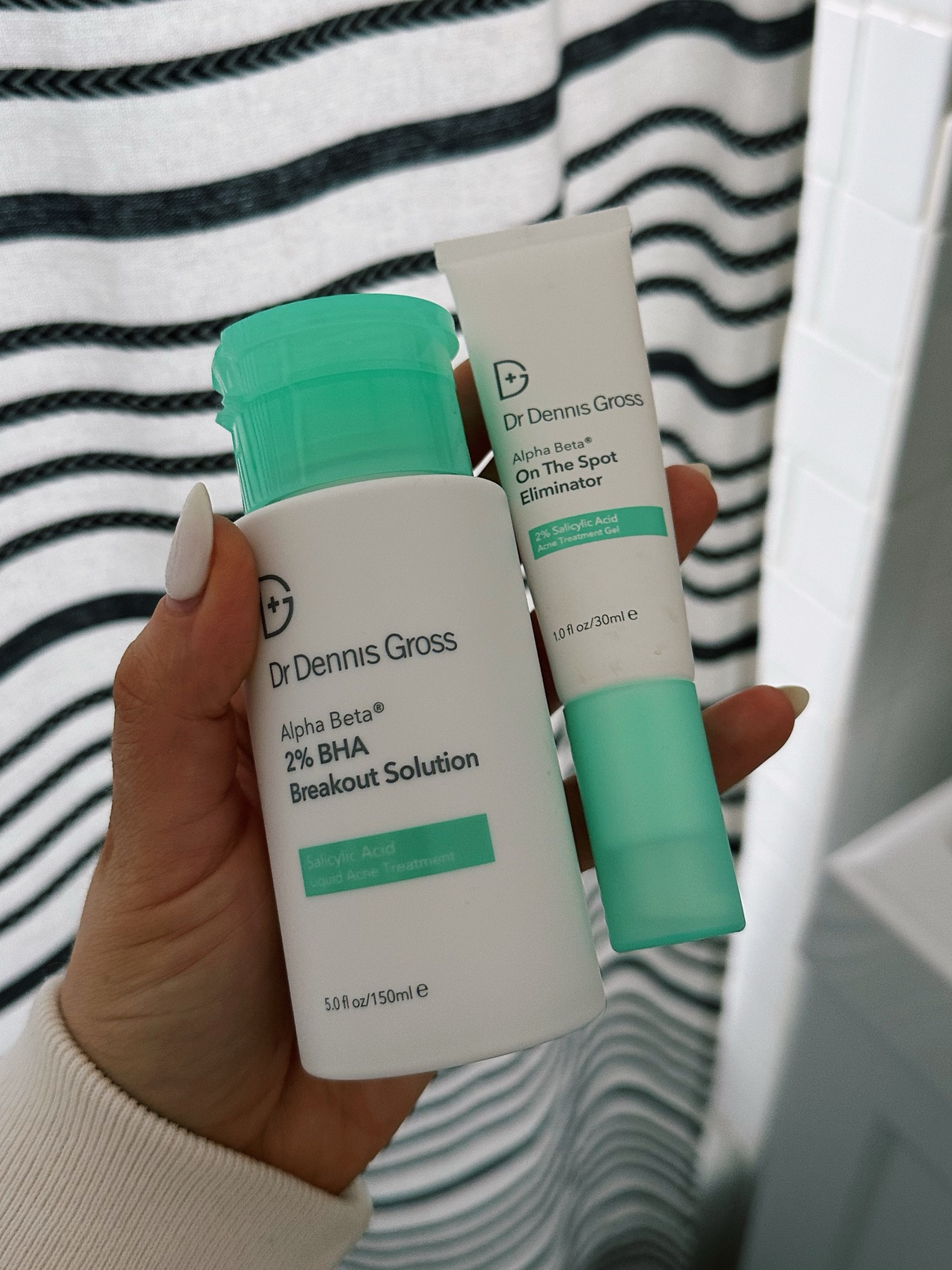 Seeing such immediate results with these Dr. Dennis Gross products I grabbed during the Sephora sale 


.
.
Skincare. Acne care. Skincare. Breakout solution. Sephora. Sale. Spot treatment. 

#LTKxSephora #LTKsalealert #LTKbeauty