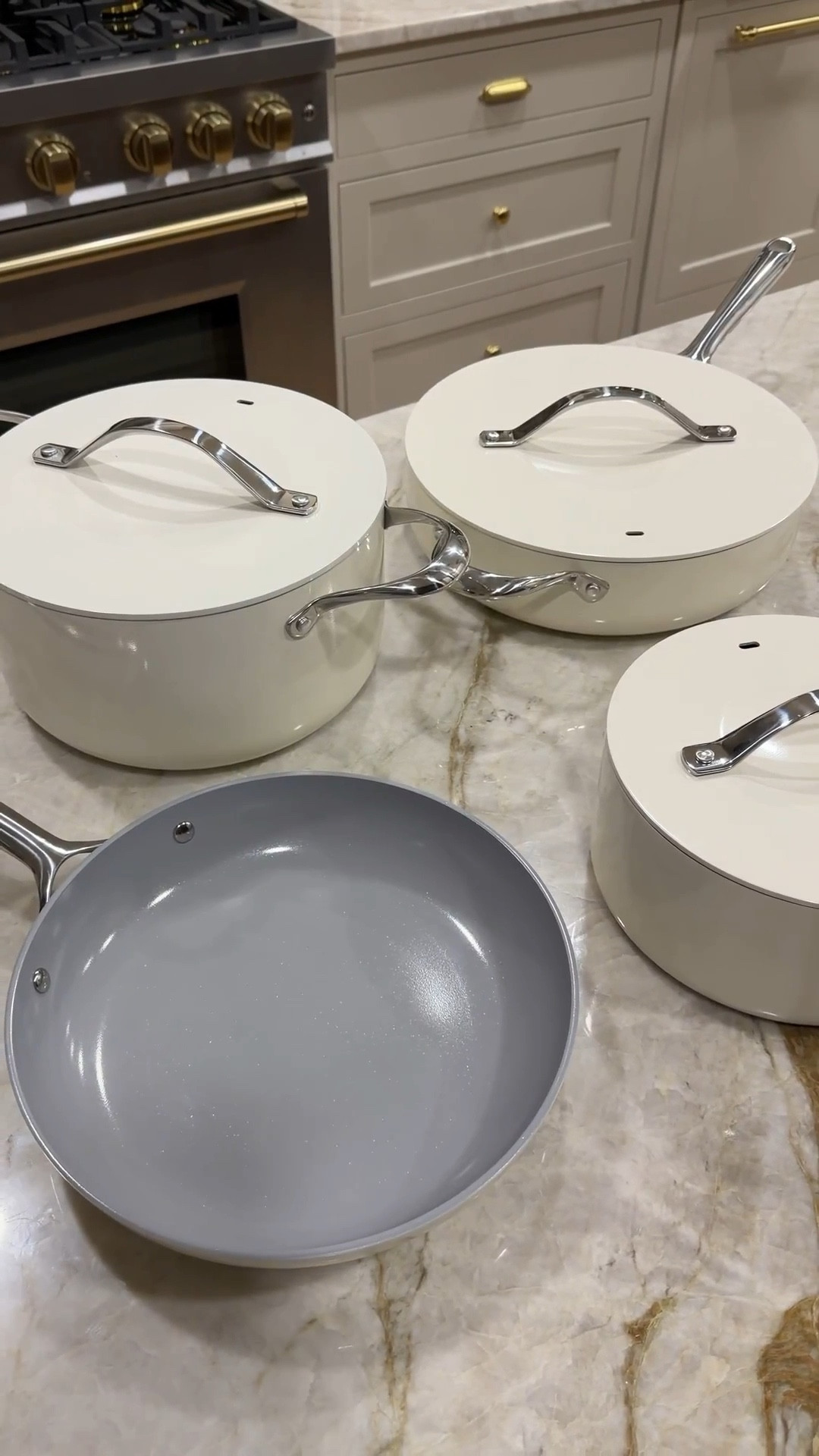 Finally unboxing these @onequince ceramic cookware set! I love that they have stay-cool handles and a chemical-free nonstick coating. Perfect for easy cooking and even easier cleanup—all for under $200.

gifts for the cook, gourmet gifts, kitchen essentials, cookware, baking finds, quince partner, pots and pans, home chef, non toxic

#LTKHome #LTKSeasonal #LTKU