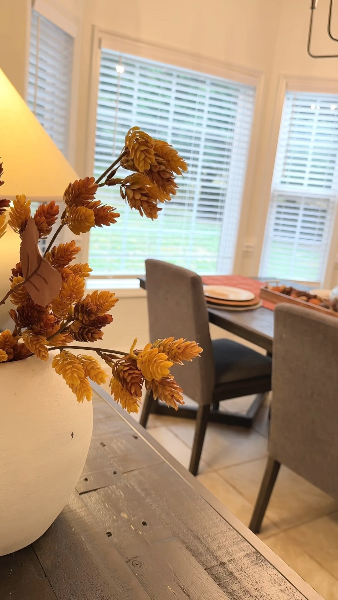 Fall Table Setting 🍂✨

#LTKVideo #LTKSeasonal #LTKHome