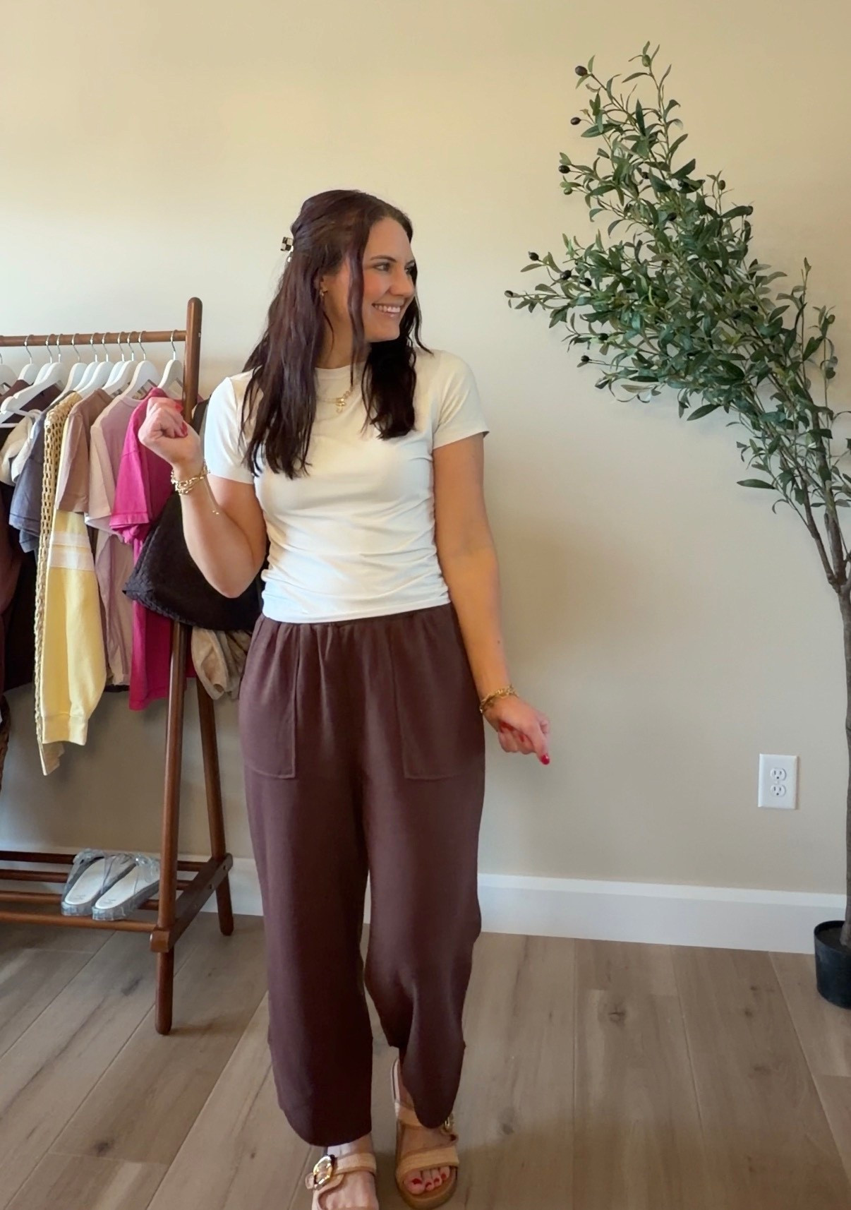 Your new fave spring pants!! Wearing a size small!

#LTKmomlife #LTKootd #LTKgrwm