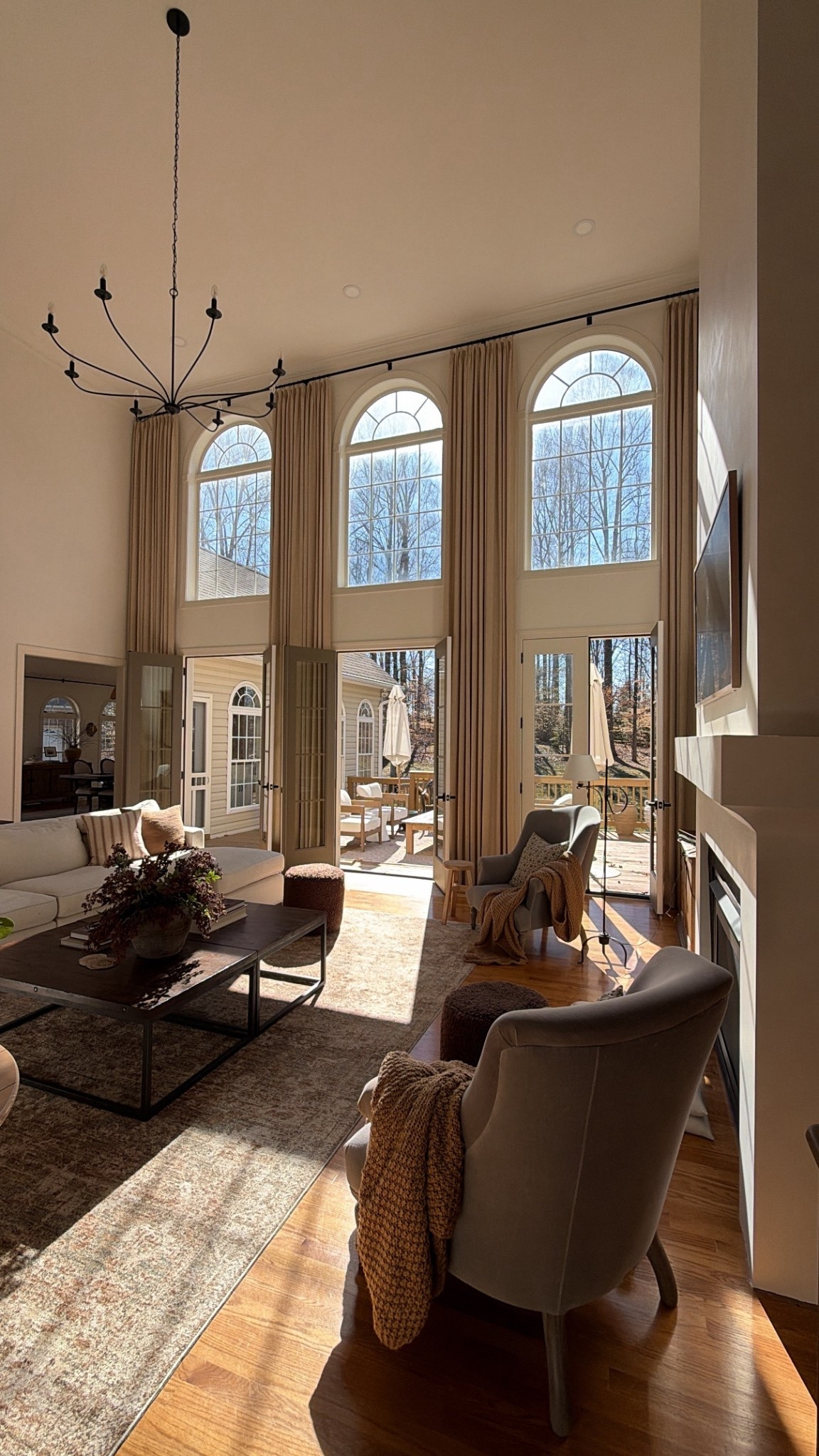 Lived in living room with all the warm spring vibes!

#LTKSaleAlert #LTKHome #LTKmorningroutine