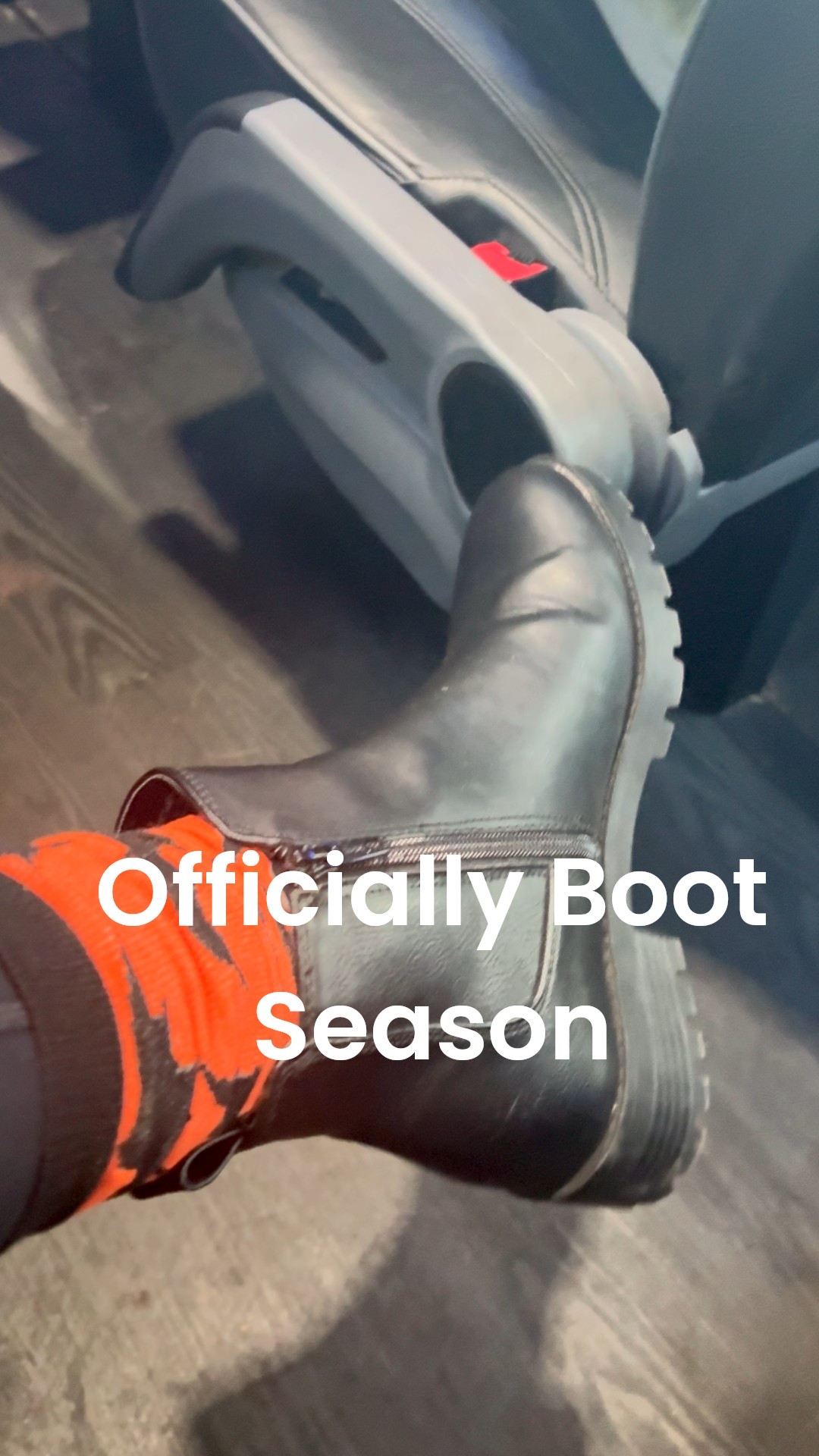 📣It’s officially BOOT season !!!   I love a great pair of leggings and boots if any kind.  I linked several different kinds!!!  Today on the girls trip I wanted to showcase my Chelsea Boots!!  
📎 https://rstyle.me/+QfHLJ46cGiy3t0j6DuCmIQ

‼️Simply Comment Shop for the o #Itkhome #Itk #creators #dailystories #over50 #family
Hey there! Thank you so much for following me!!!
Your support means the world to me.
Watch Stories Daily
📎https://mave.ly/okwallyiseeyou
📎https://www.amazon.com/shop/
okwallyiseeyou
📎https://www.shopltk.com/explore/
okwallyiseeyou?tab=post


#LTKSeasonal #LTKShoeCrush #LTKFindsUnder50