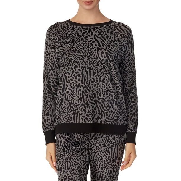 Secret Treasures Women's and Women's Plus Velour Long Sleeve Crew Neck Top - Walmart.com | Walmart (US)