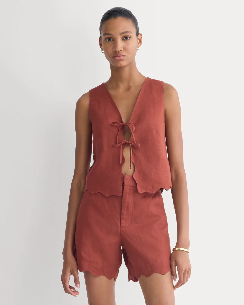 Tie-Front Scallop Tank in Linen | Bone | Everlane