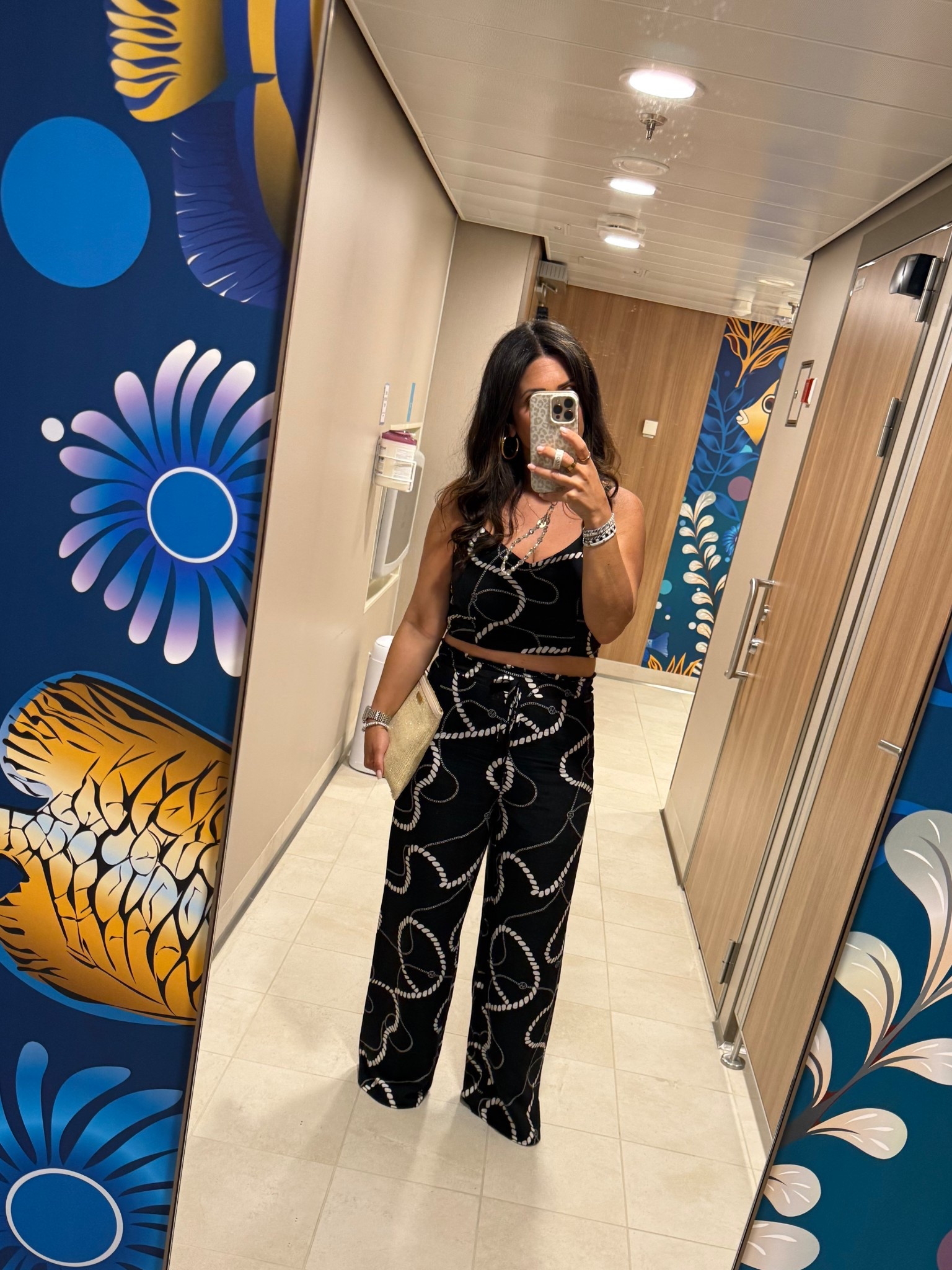 Vacation/cruise/spring break outfit 
Collectivelee35 for 35% off at Vici 

#LTKSaleAlert #LTKTravel #LTKOver40