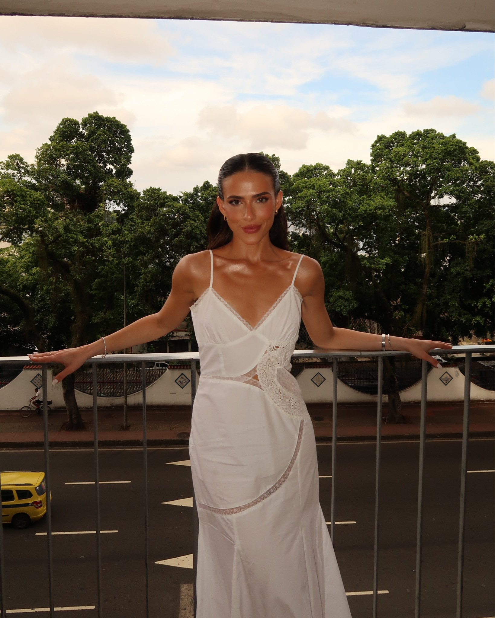 White dress bridal era 