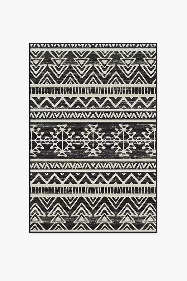 Linear Diamond Black Rug | Ruggable