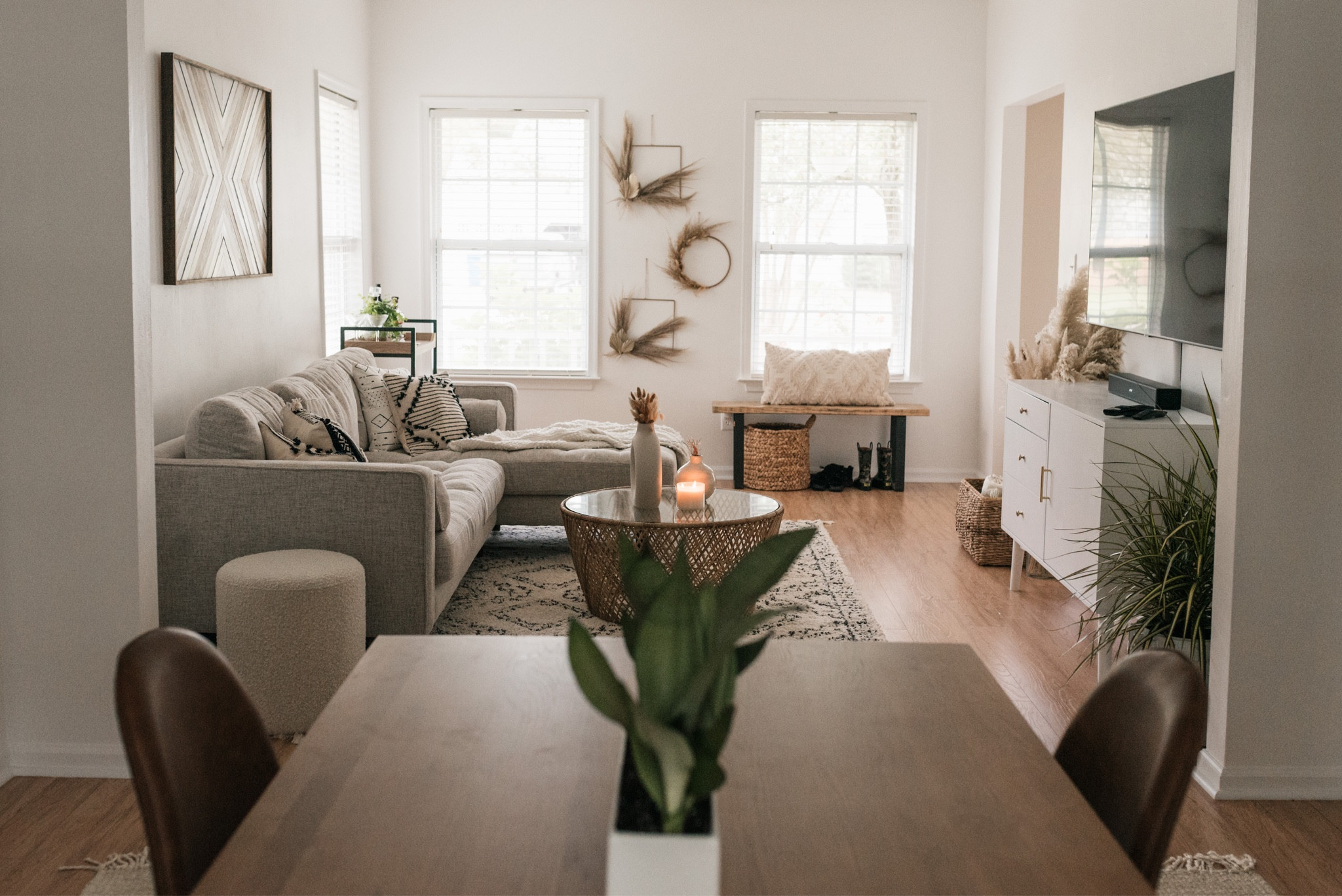 Our boho living room and dining room was full of so many of my favorite home decor items!

Boho home decor, Dining room table, Home design, Boho modern, Furniture, House, Living room furniture, Tv stand, Bohemian home decor

#LTKhome #LTKFind #LTKfamily