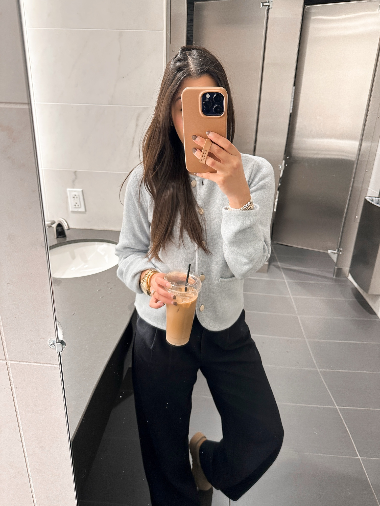 Monday work ootd ❄️ this grey sweater cardigan is the perfect to start the week on a chic but effortless way and is half off today making it under 50 🩶


Old money style, petite work look, abercrombie finds, abercrombie work outfit, Abercrombie work wardrobe, petite pants, petite work pants, Abercrombie, Sophia Richie, Kate Hutchins, cardigan, work outfit, winter looks, winter outfits, grey cardigan, gray cardigan, winter outfit inspo, button cardigan, cropped jacket, sweater jacket

#LTKFindsUnder50 #LTKSeasonal #LTKSaleAlert