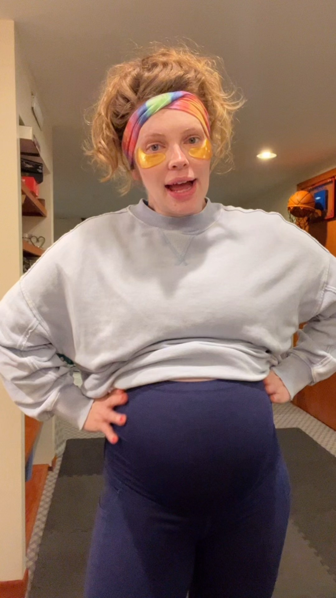 Workout fit of the day @ 33 weeks 0 days preggo 😍❤️