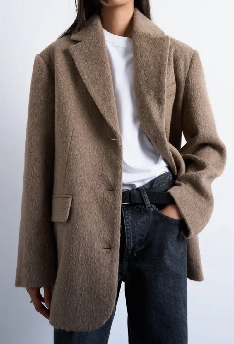 Coat
Winter outfit 

#LTKSaleAlert