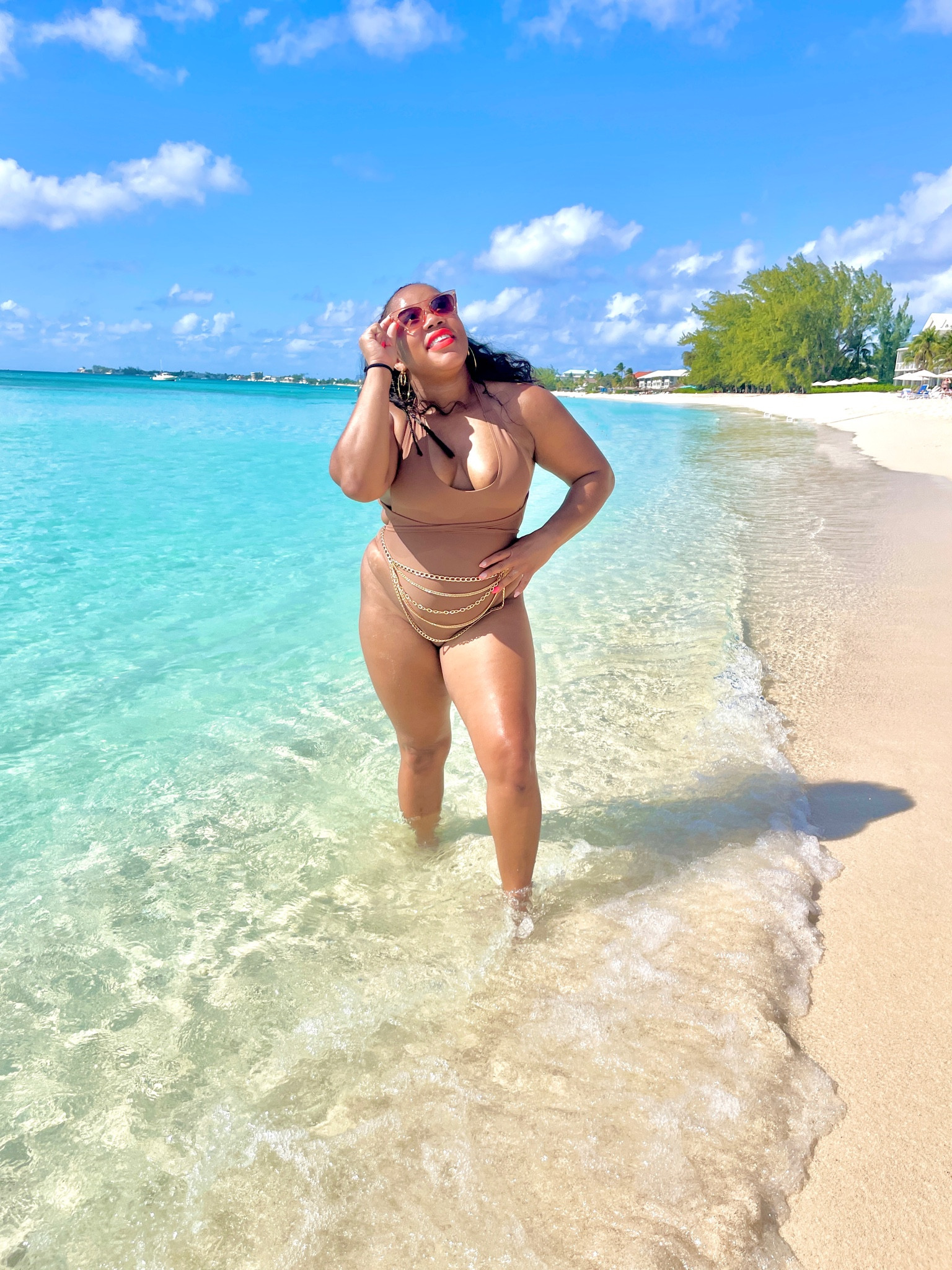 Add a little gold to your swimming suit with this golf chain belt 

#LTKswim