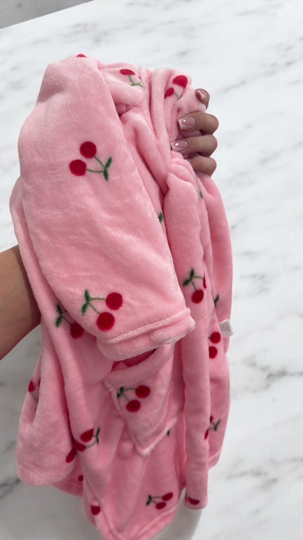 I couldn't pass up this bathrobe for Zoe.
I know she would’ve picked it if she were with me, so I got it to save for her return 🍒💕

#LTKKids #LTKSaleAlert #LTKTravel