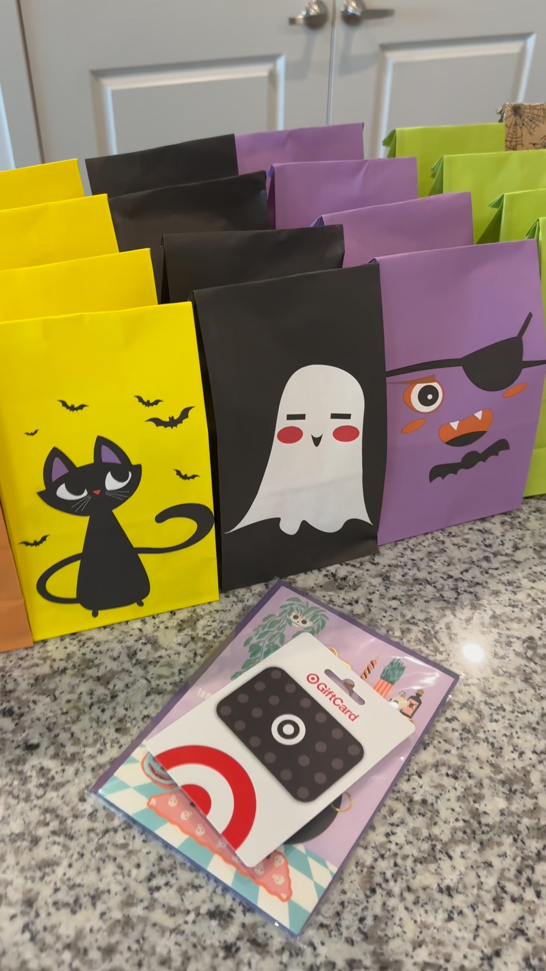 CandyLESS halloween goodie bags for a 1st grade class🎃

#LTKVideo #LTKSeasonal #LTKGiftGuide