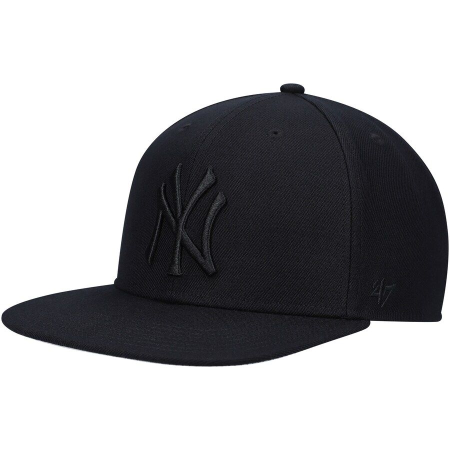 New York Yankees '47 Black on Black Captain Snapback Hat | Lids