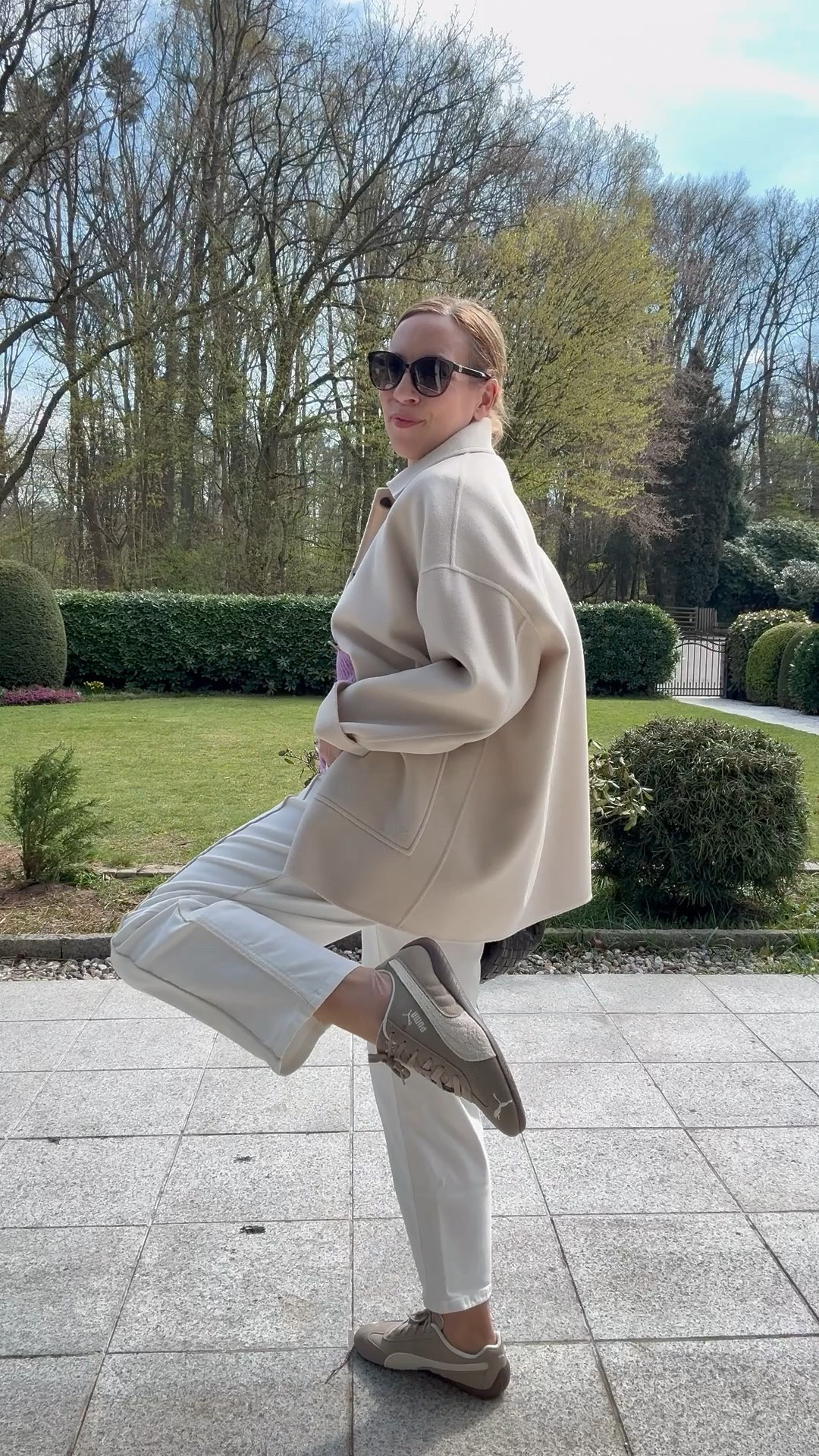 White / cremefarbenes Outfit mit Barrel Denim von Toni Fashion (20% mit "AlexToni) & Max & Co Doubleface Kurzmantel

#LTKbag #LTKsummer #LTKspring