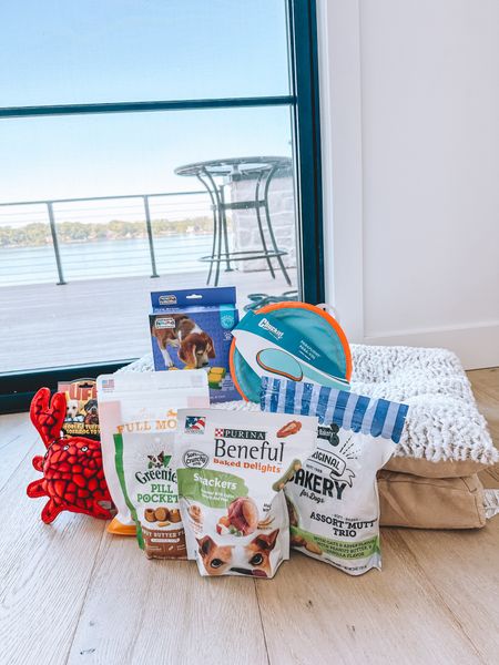 We get all of Bernie’s favorite treats, toys, and accessories from @walmart #walmartpartner 