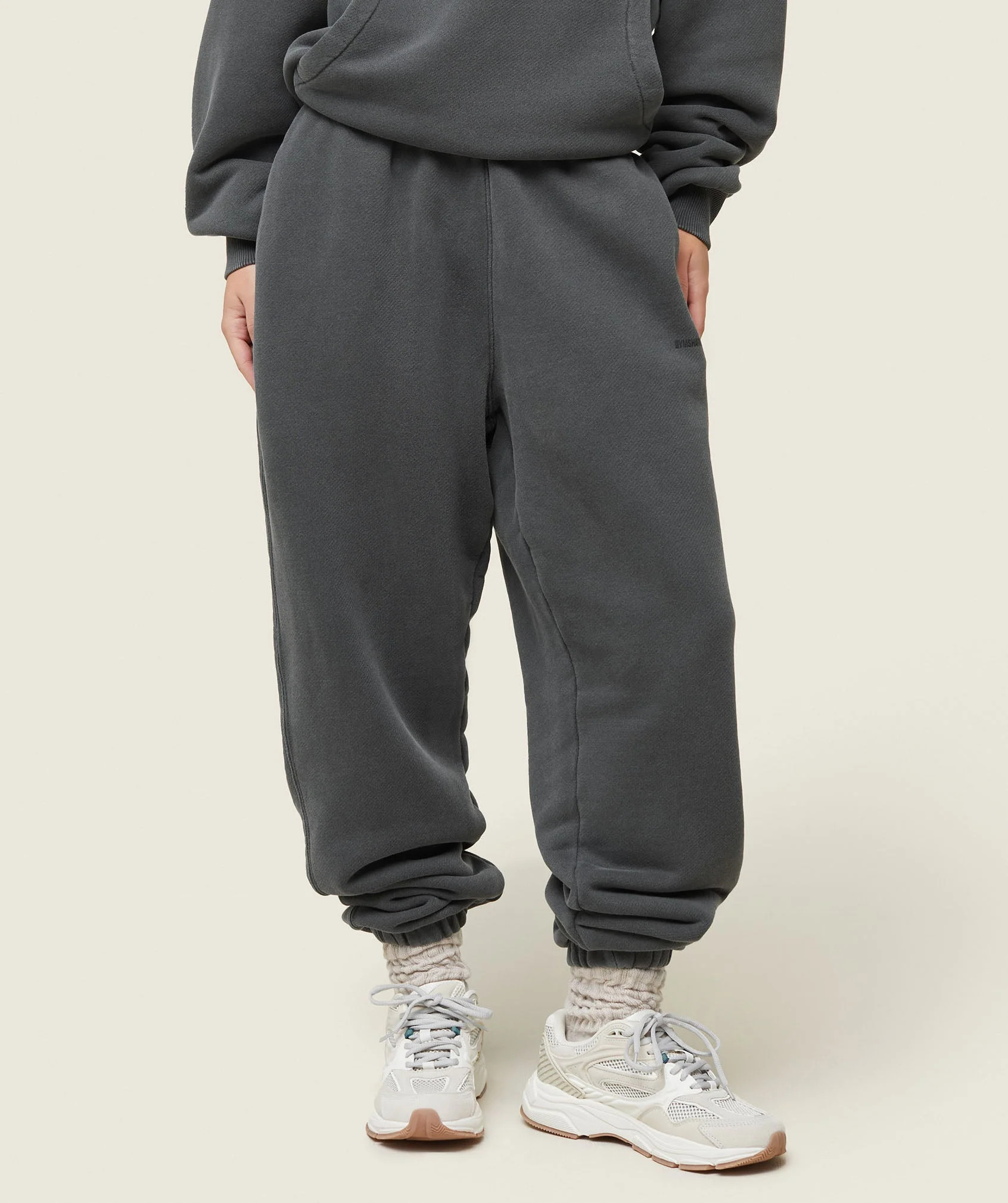 Gymshark everywear Relaxed Joggers - Black | Gymshark US