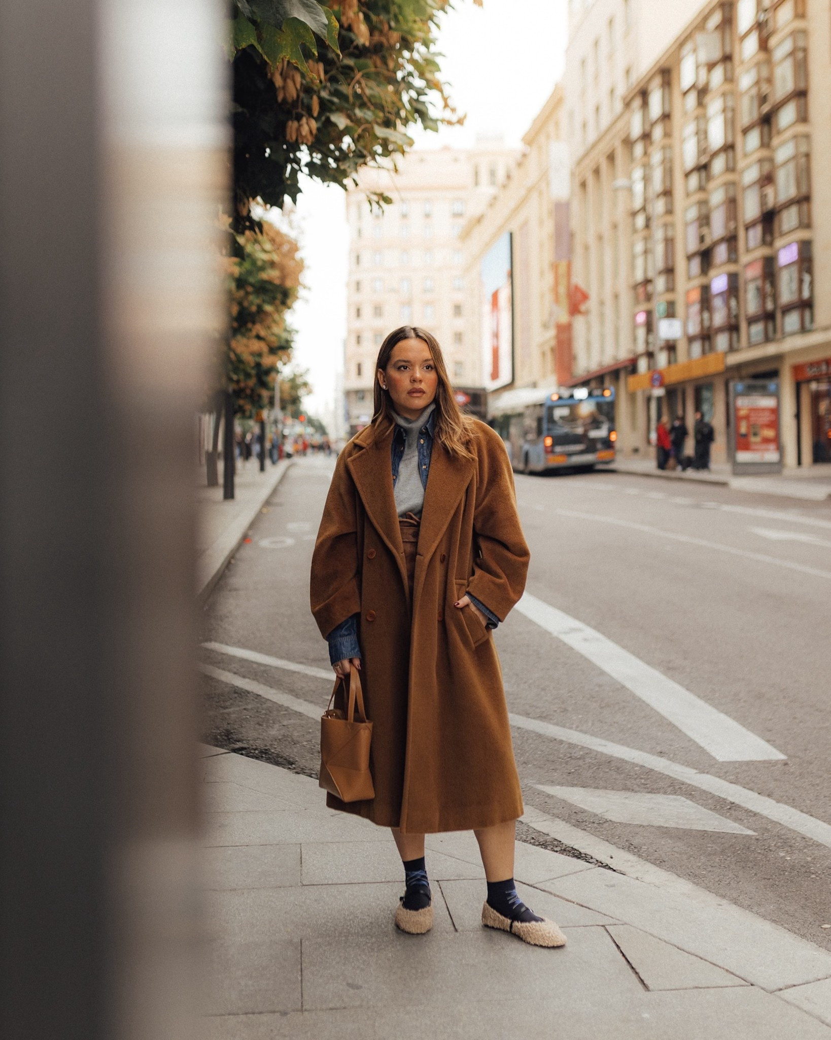 Gabardina vintage (les dejo una similar) y estos zapatos que definitivamente son lo más top para invierno. Un look cómodo pero elegante en días fríos.



#LTKeurope #LTKwinter #LTKespana