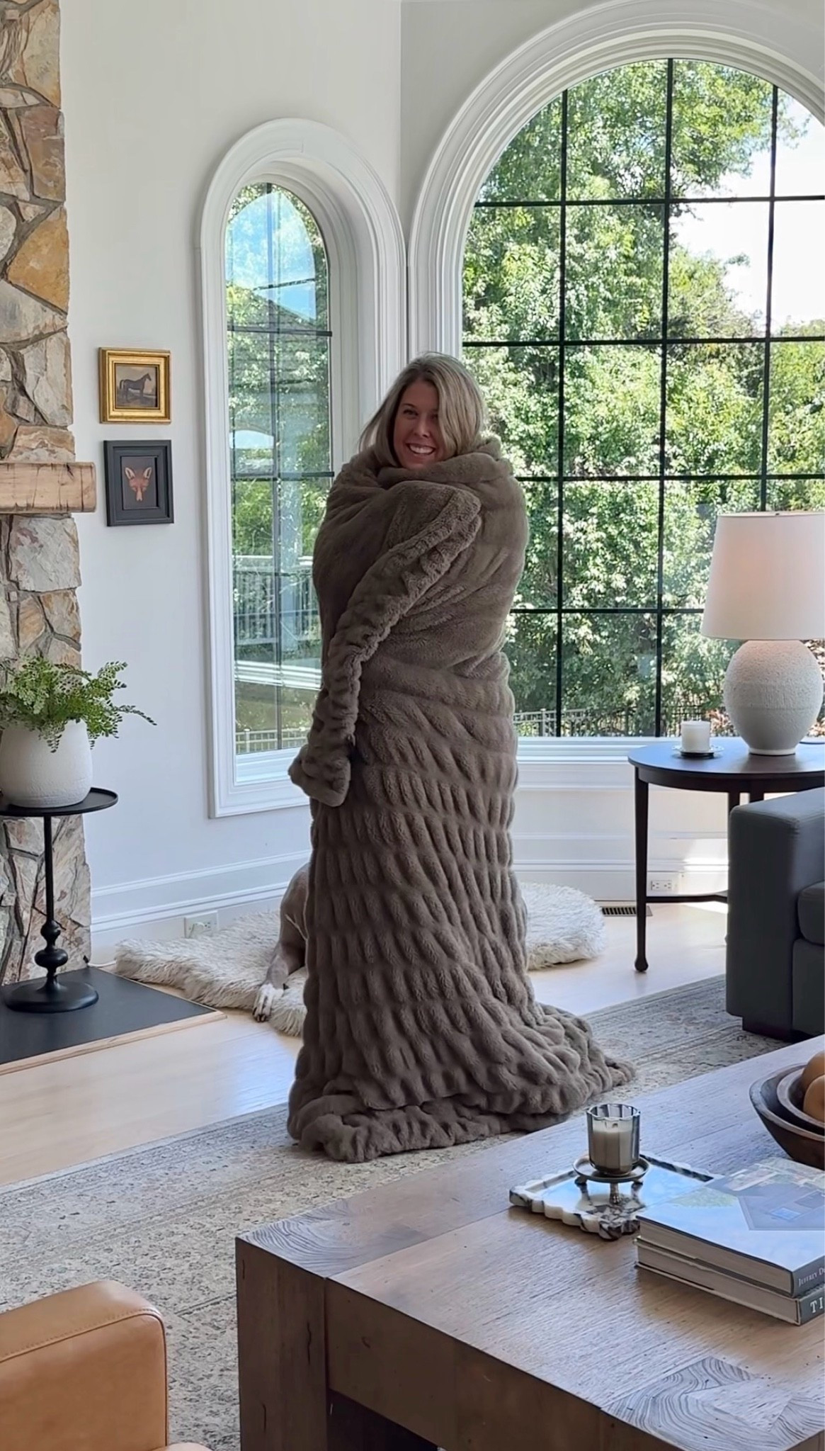 The absolute coziest blanket you’ll ever own! 🫶🏻

#LTKSeasonal #LTKHome #LTKmomlife