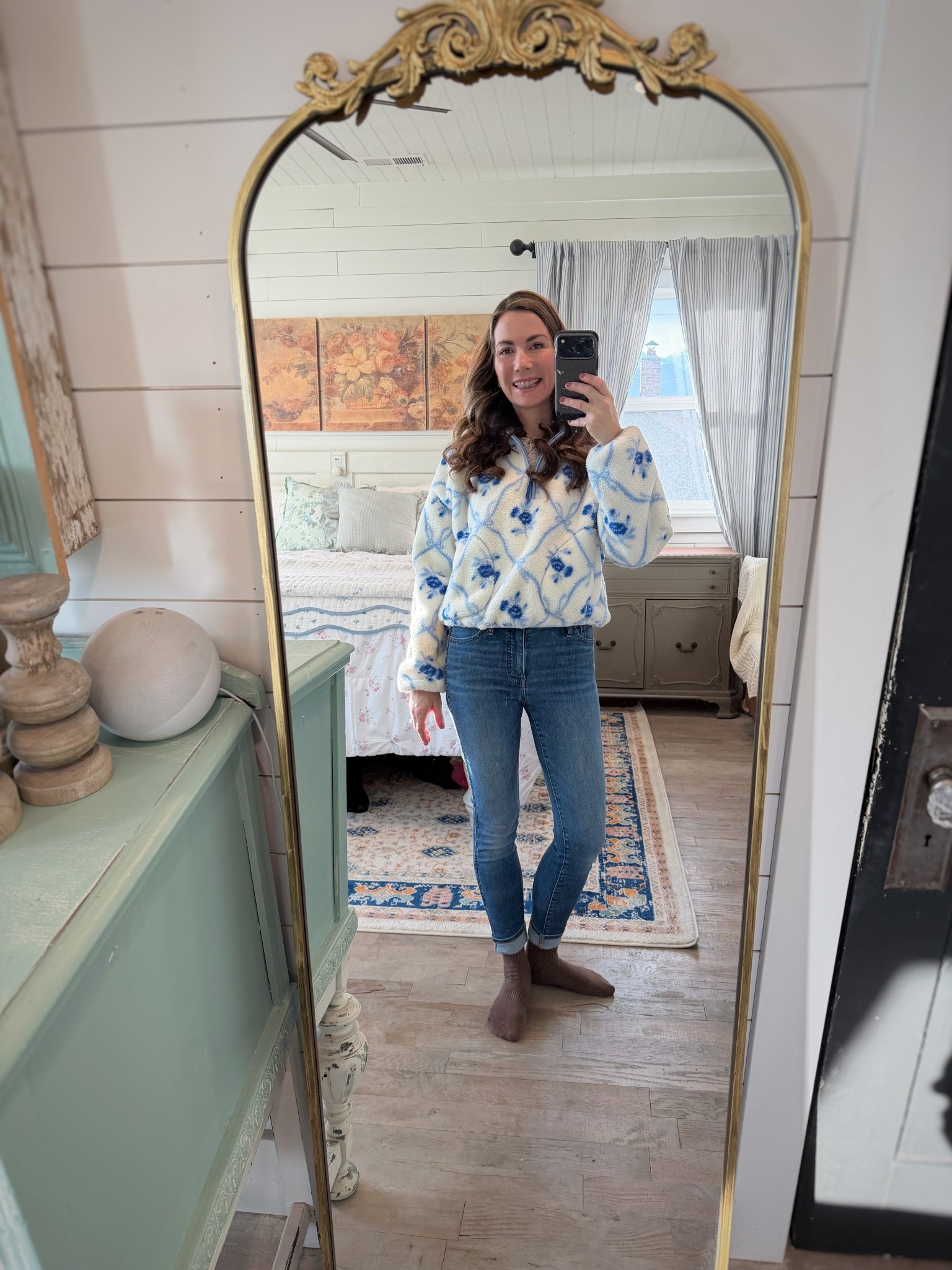 I haven’t shopped old navy in forever. But this fleece was on sale and I had to have it. It’s paired with some thrifted Madewell skinny jeans and I love my new Walmart full length mirror ♥️

#LTKmorningroutine #LTKdayinmylife #LTKmomlife