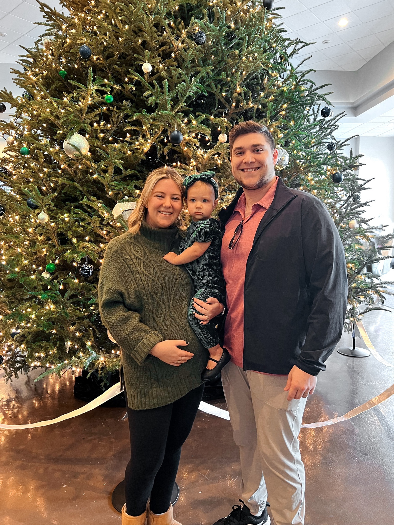 Christmas Eve with my sweet family 🤍 Christmas outfits, Xmas outfits, green sweater, target, cat and jack, lululemon, aerie, mom fashionn

#LTKfamily #LTKHoliday #LTKSeasonal