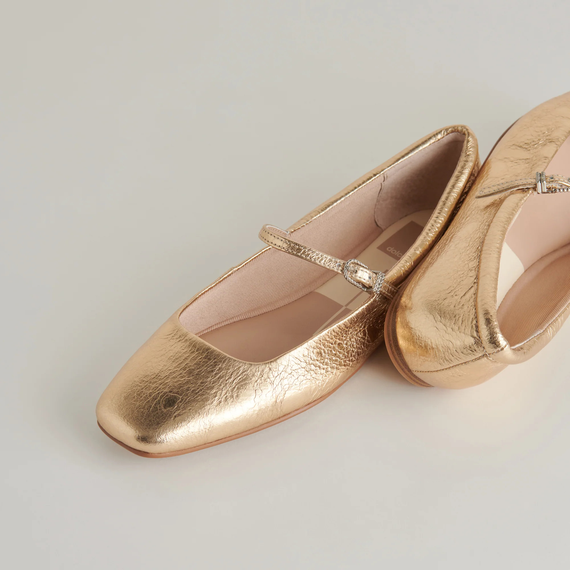 Reyes Ballet Flats Gold Distressed Leather | Gold Leather Ballet Flats | DolceVita.com