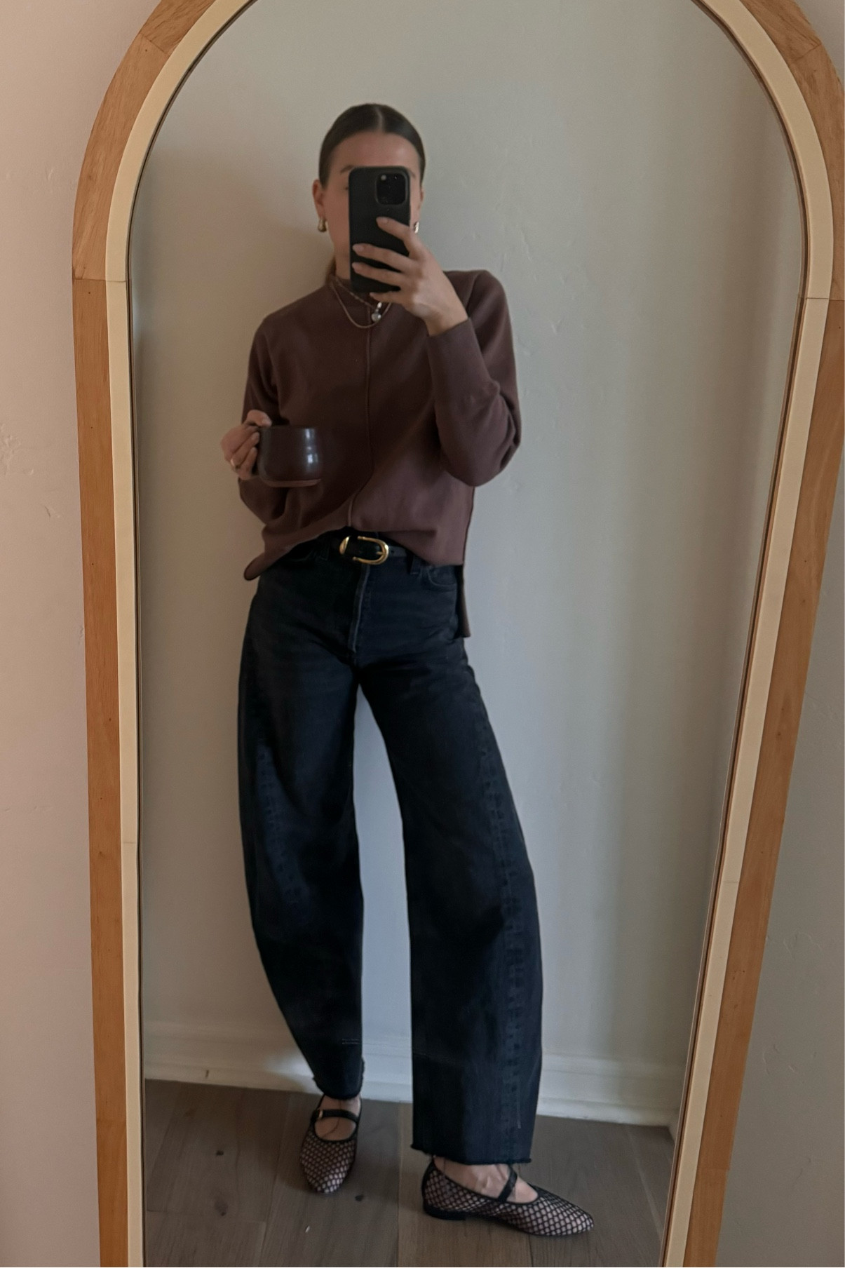 Barrel Jeans 

#LTKBeauty #LTKStyleTip #LTKMostLoved